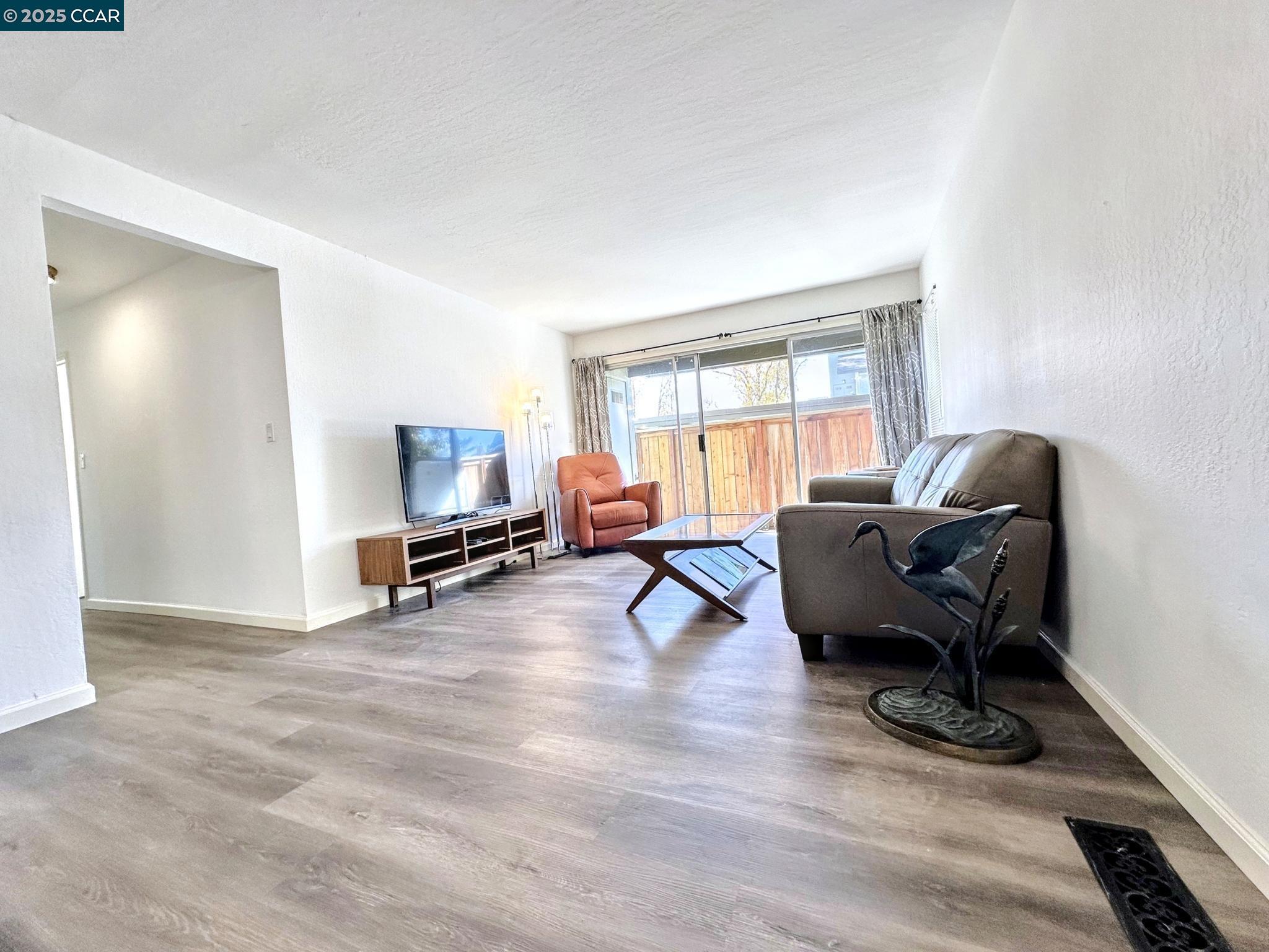 property-img
