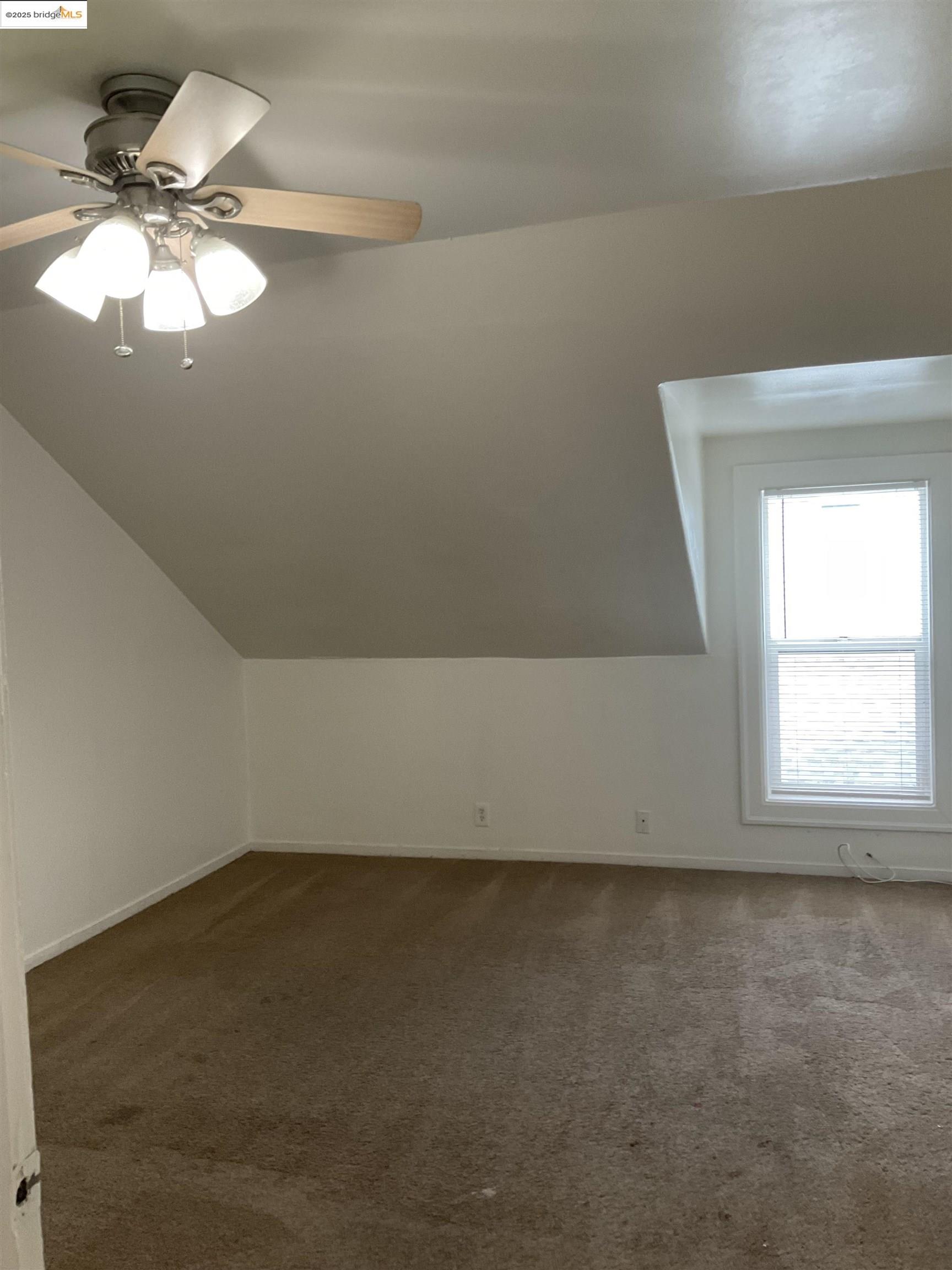 Detail Gallery Image 7 of 10 For 512 E Street #B,  Antioch,  CA 94509 - 3 Beds | 1 Baths