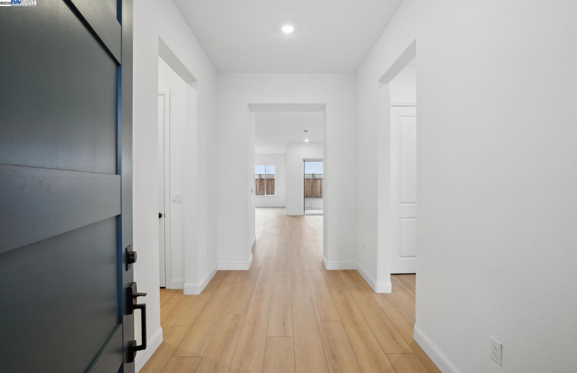 Detail Gallery Image 2 of 11 For 17642 Brightwood Avenue, Lathrop,  CA 95330 - 2 Beds | 2 Baths