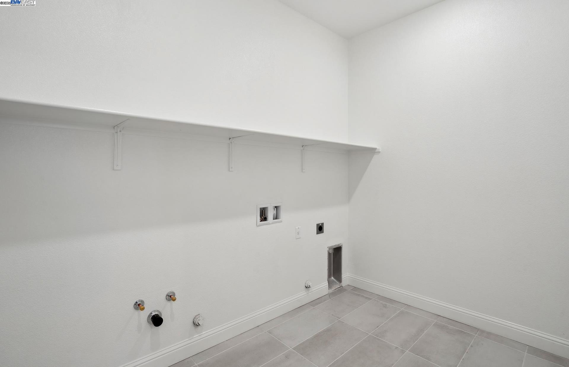 Detail Gallery Image 11 of 11 For 17642 Brightwood Avenue, Lathrop,  CA 95330 - 2 Beds | 2 Baths