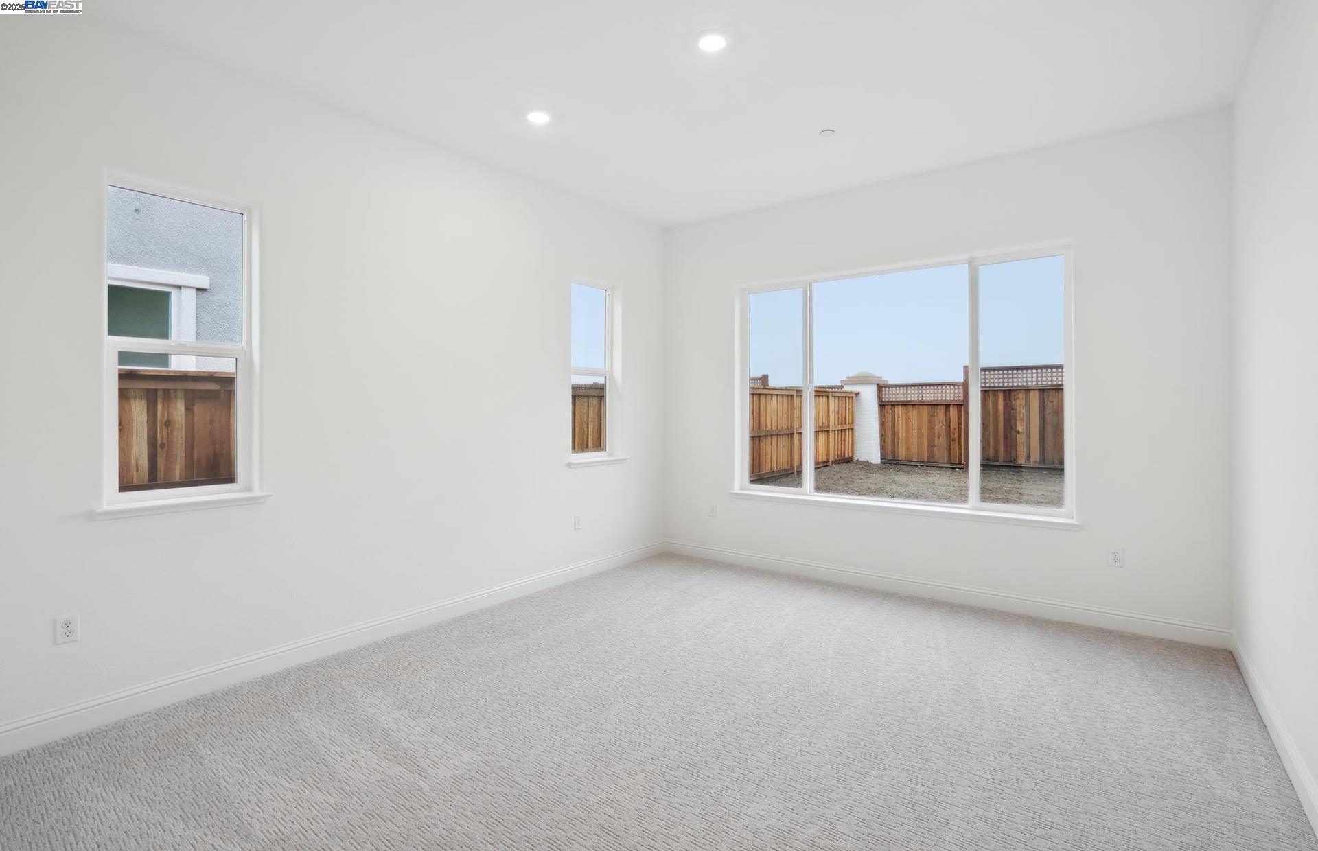 Detail Gallery Image 6 of 11 For 17642 Brightwood Avenue, Lathrop,  CA 95330 - 2 Beds | 2 Baths