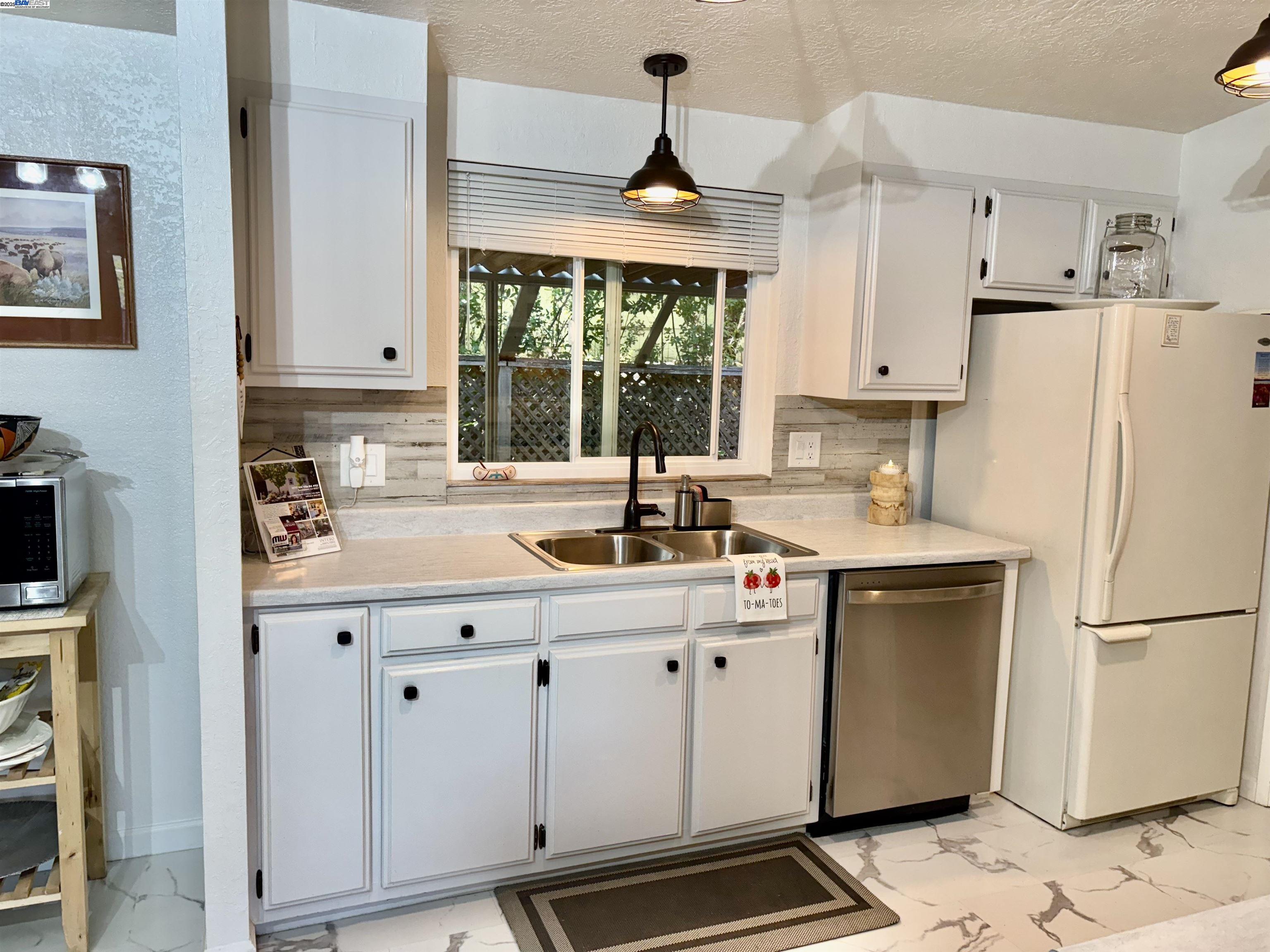 Detail Gallery Image 4 of 27 For 18717 Mill Villa Rd #152, Jamestown,  CA 95327-9351 - 3 Beds | 2 Baths