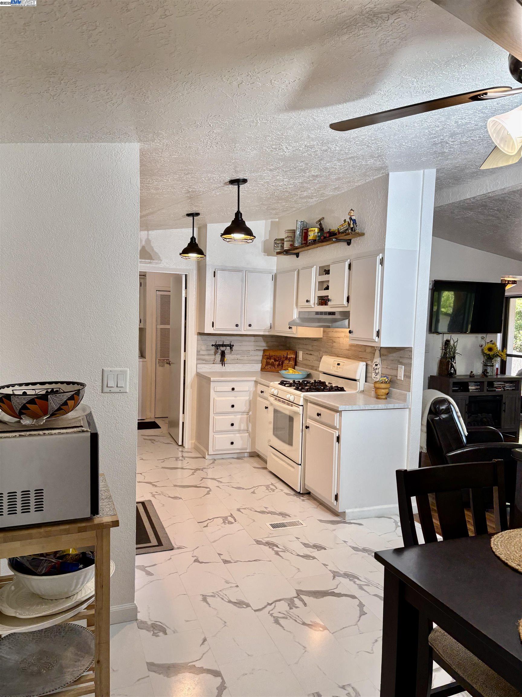 Detail Gallery Image 5 of 27 For 18717 Mill Villa Rd #152, Jamestown,  CA 95327-9351 - 3 Beds | 2 Baths