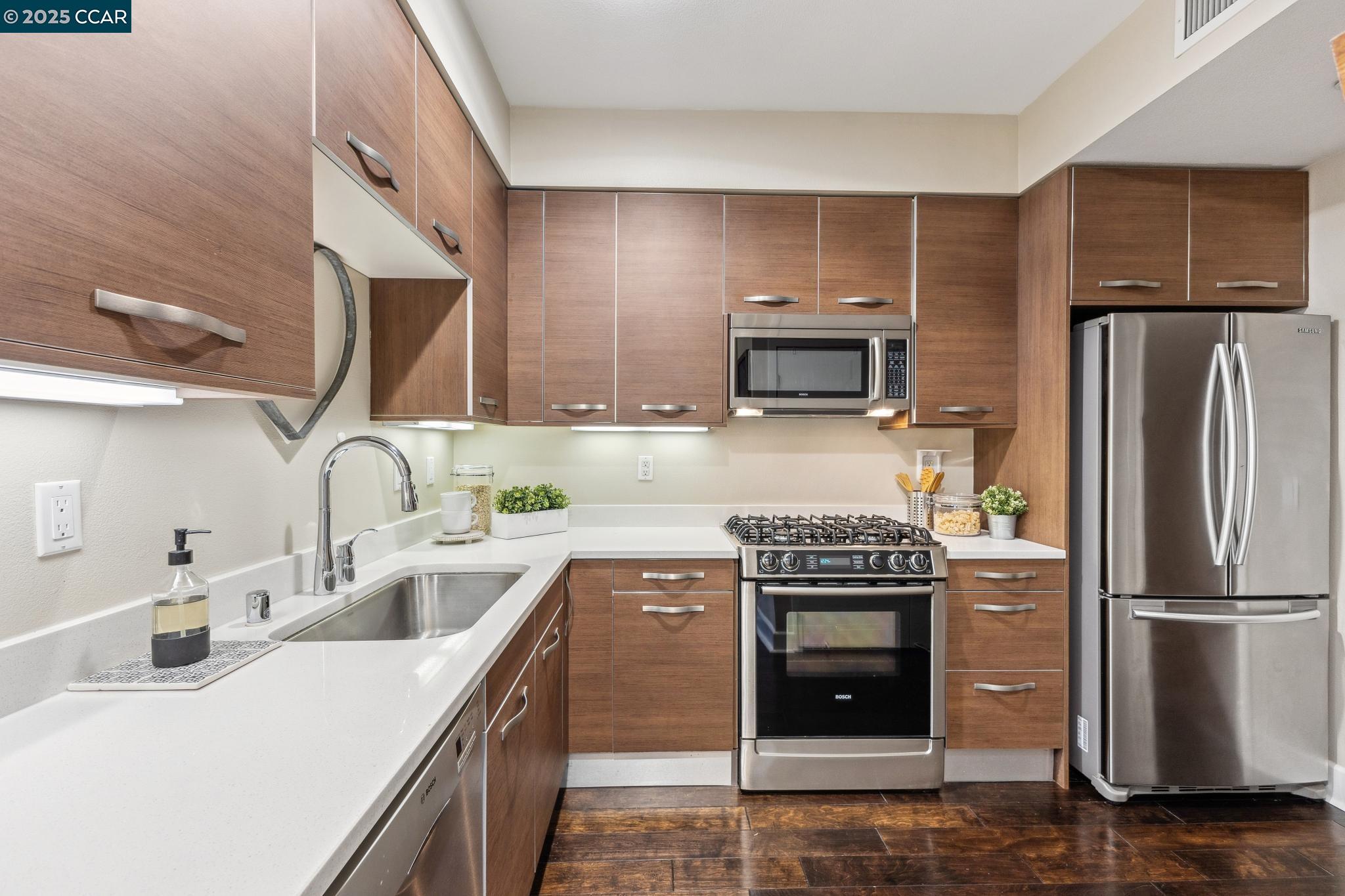Photo #6: 41083840 Listing 