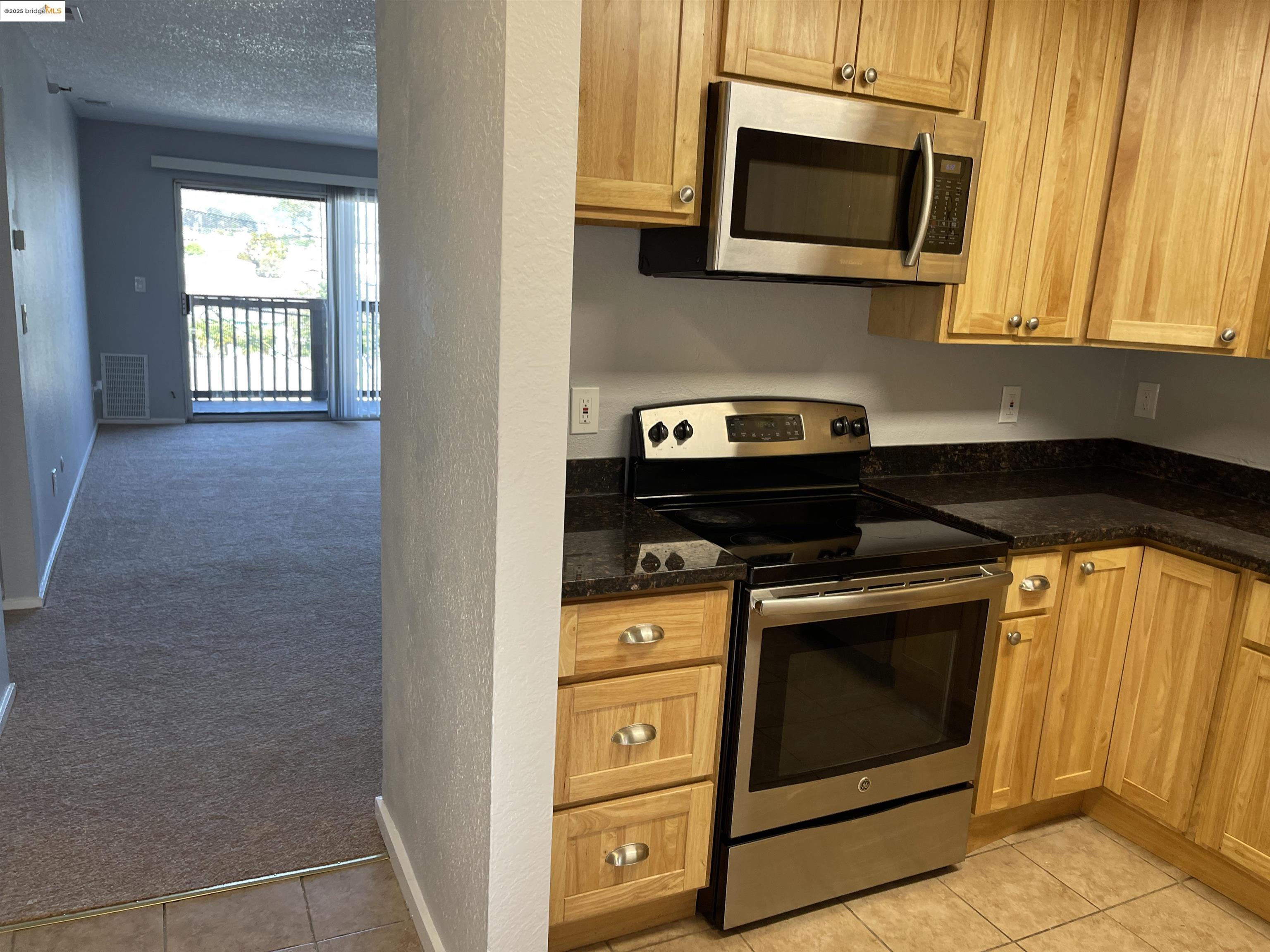 Photo #3: 41083899 Listing 
