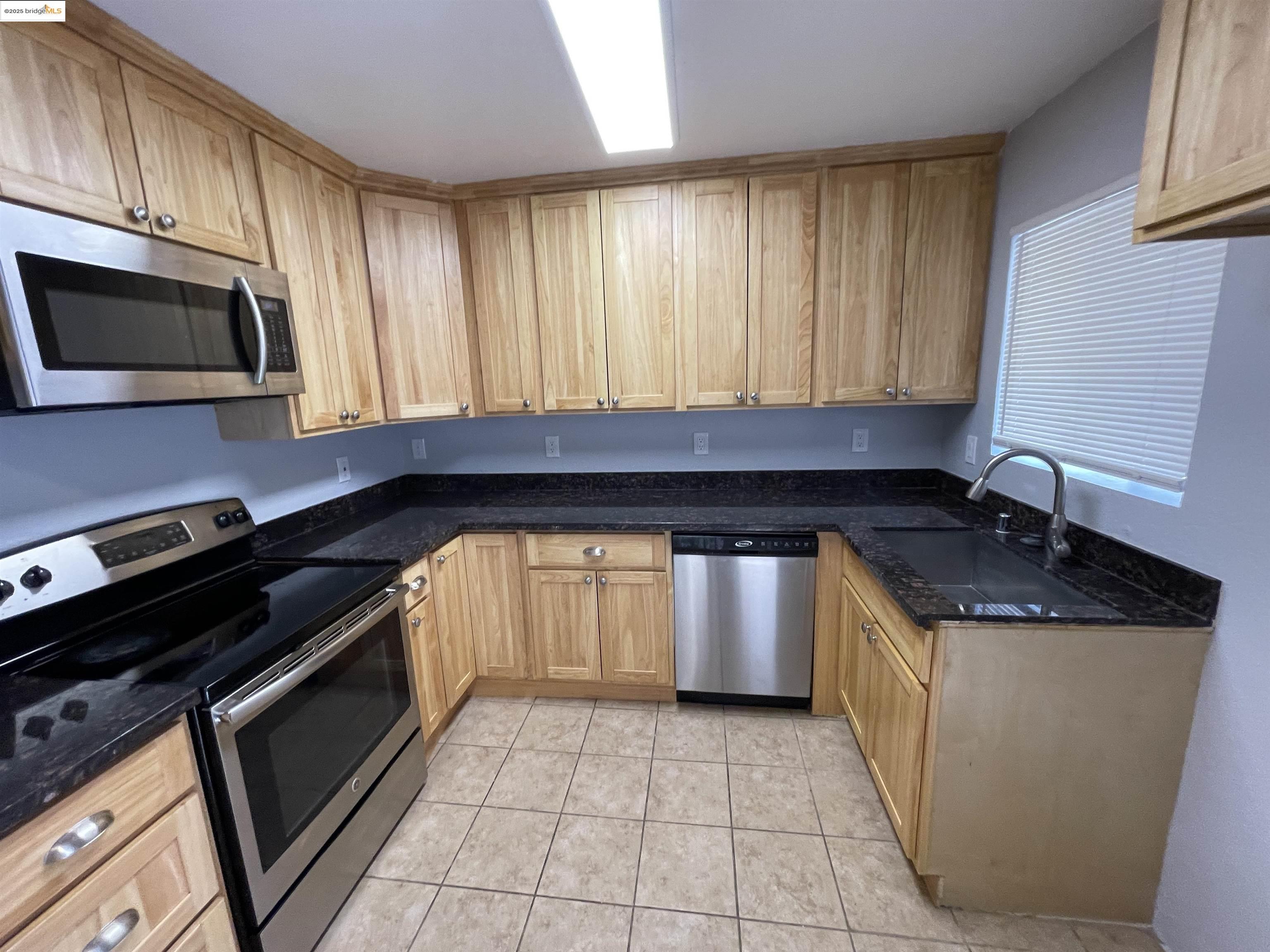 Photo #6: 41083899 Listing 