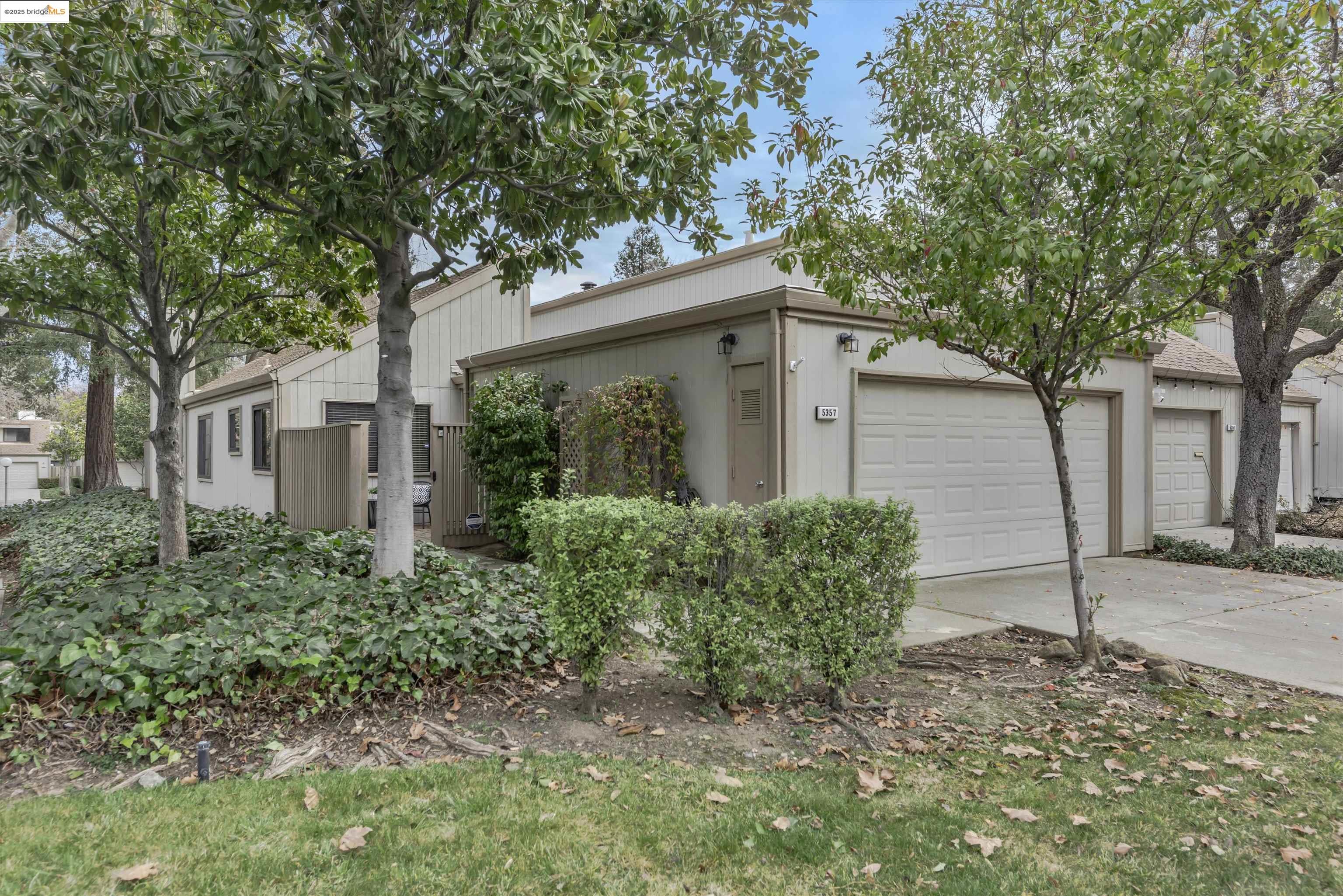 Photo #2: 41083905 Listing 