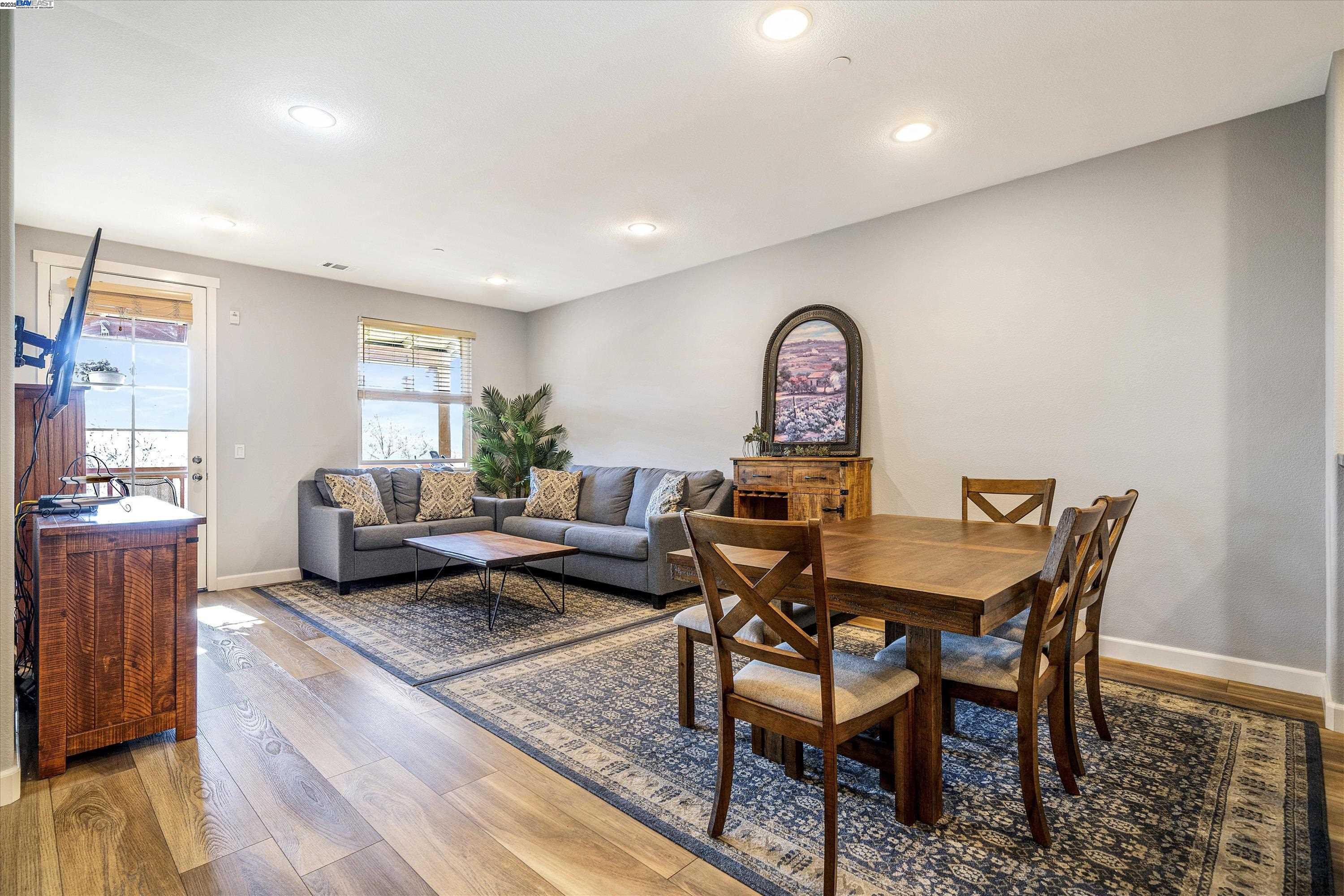 Photo #3: 41083907 Listing 
