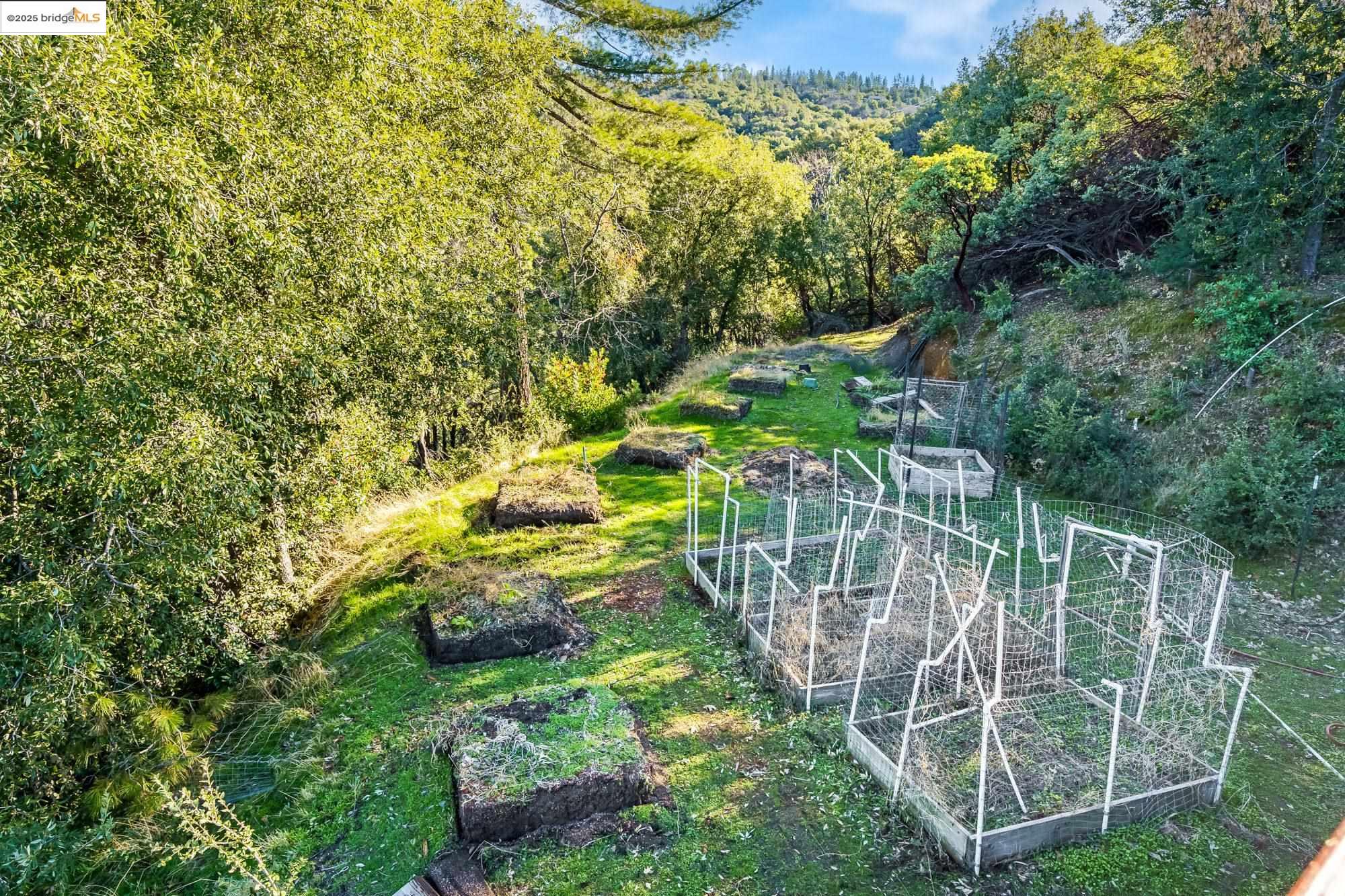 Detail Gallery Image 9 of 31 For 22288 Gunsight Rd., Columbia,  CA 95310 - 2 Beds | 1 Baths