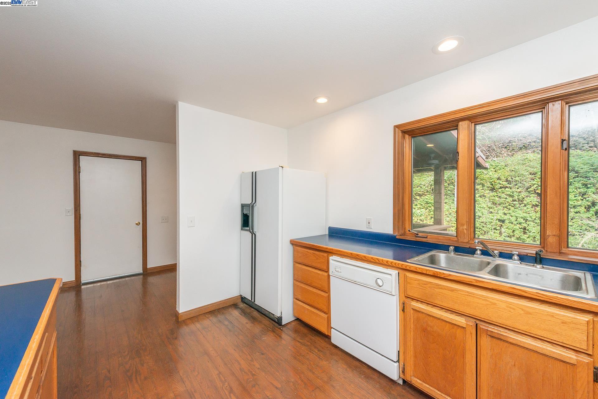 Detail Gallery Image 9 of 49 For 540 Lost Bridge Rd, Lewiston,  CA 96052 - 2 Beds | 2 Baths