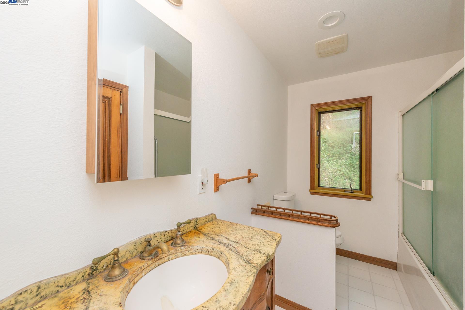 Detail Gallery Image 10 of 49 For 540 Lost Bridge Rd, Lewiston,  CA 96052 - 2 Beds | 2 Baths