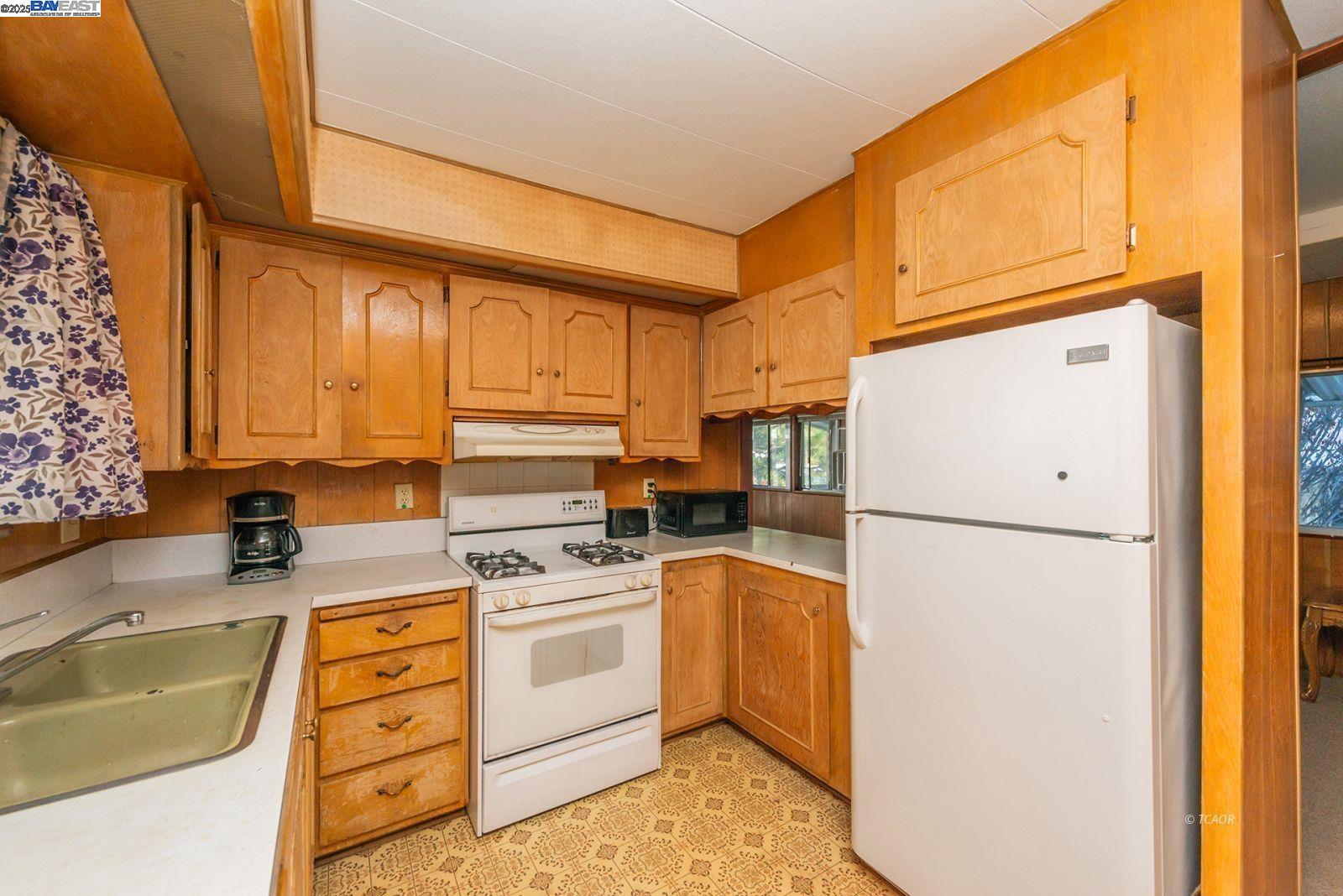 Detail Gallery Image 4 of 50 For 61 Browns Ranch Rd #3,  –,  CA 96093 - 3 Beds | 2 Baths