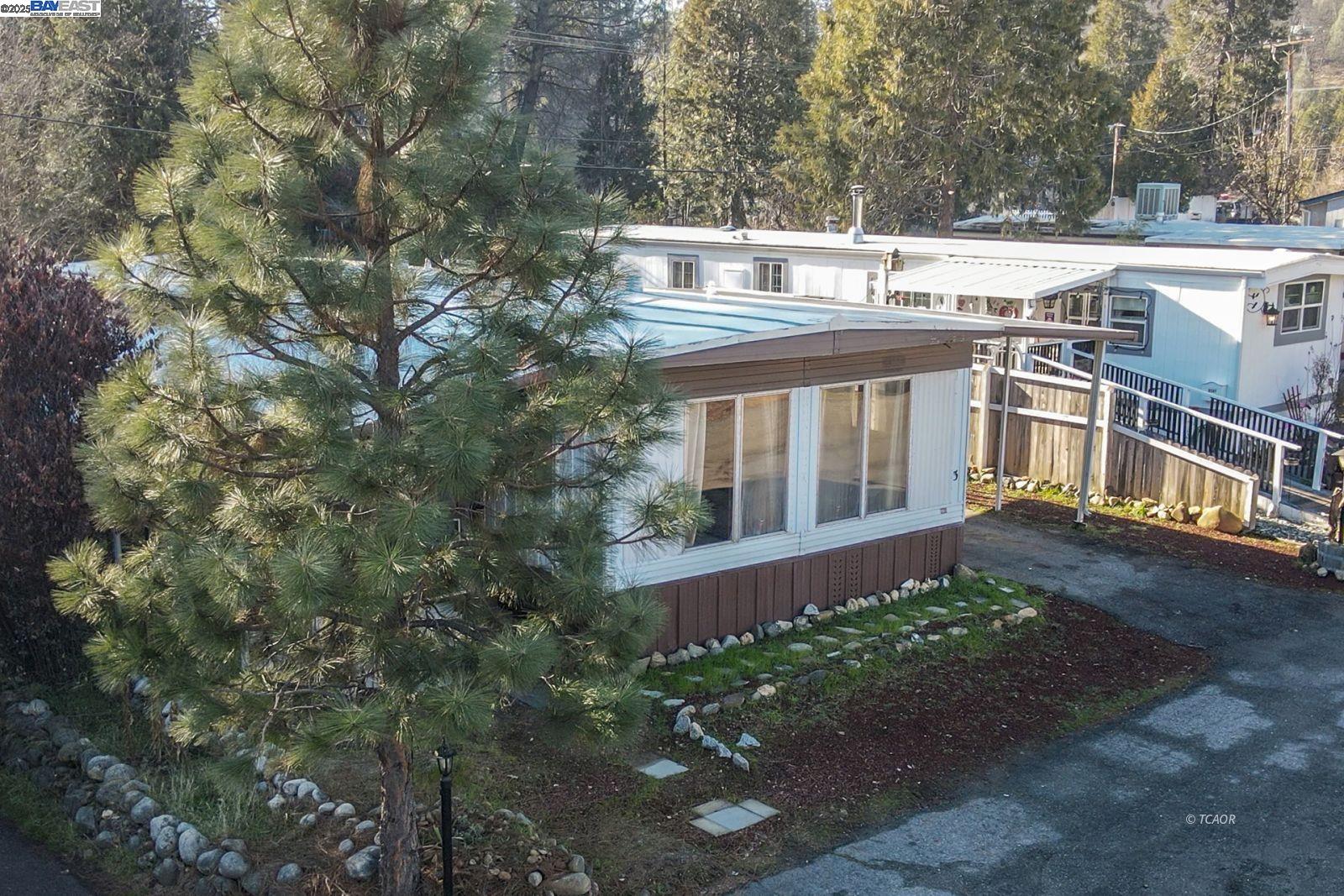 Detail Gallery Image 32 of 50 For 61 Browns Ranch Rd #3,  –,  CA 96093 - 3 Beds | 2 Baths