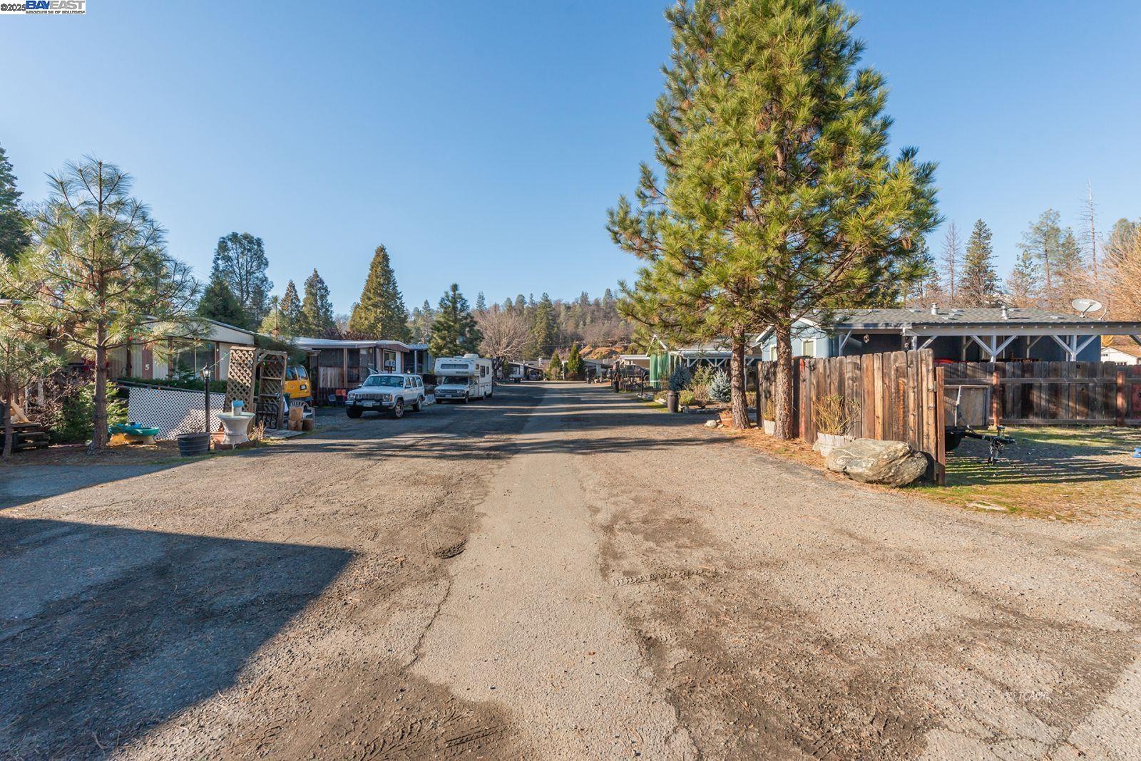Detail Gallery Image 43 of 50 For 61 Browns Ranch Rd #3,  –,  CA 96093 - 3 Beds | 2 Baths