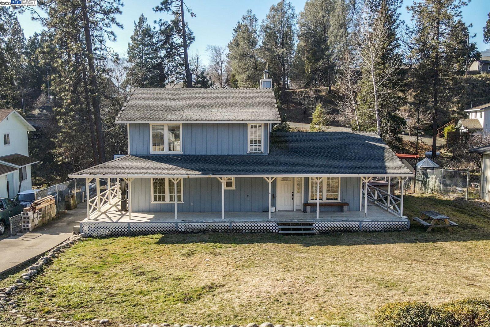 Detail Gallery Image 1 of 1 For 33 Kelso Ave, Weaverville,  CA 96093 - 5 Beds | 2 Baths
