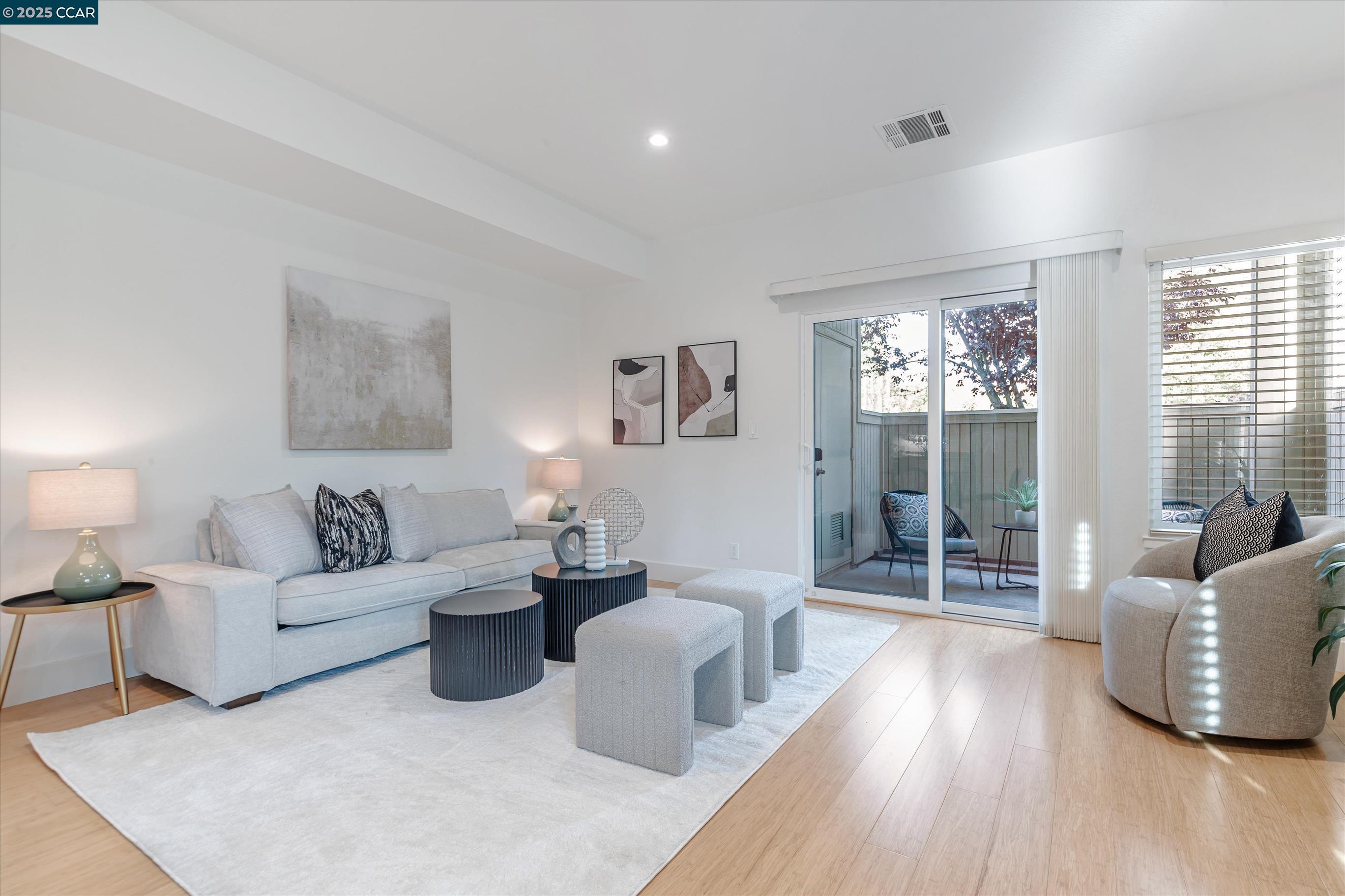 Photo #2: 41083925 Listing 