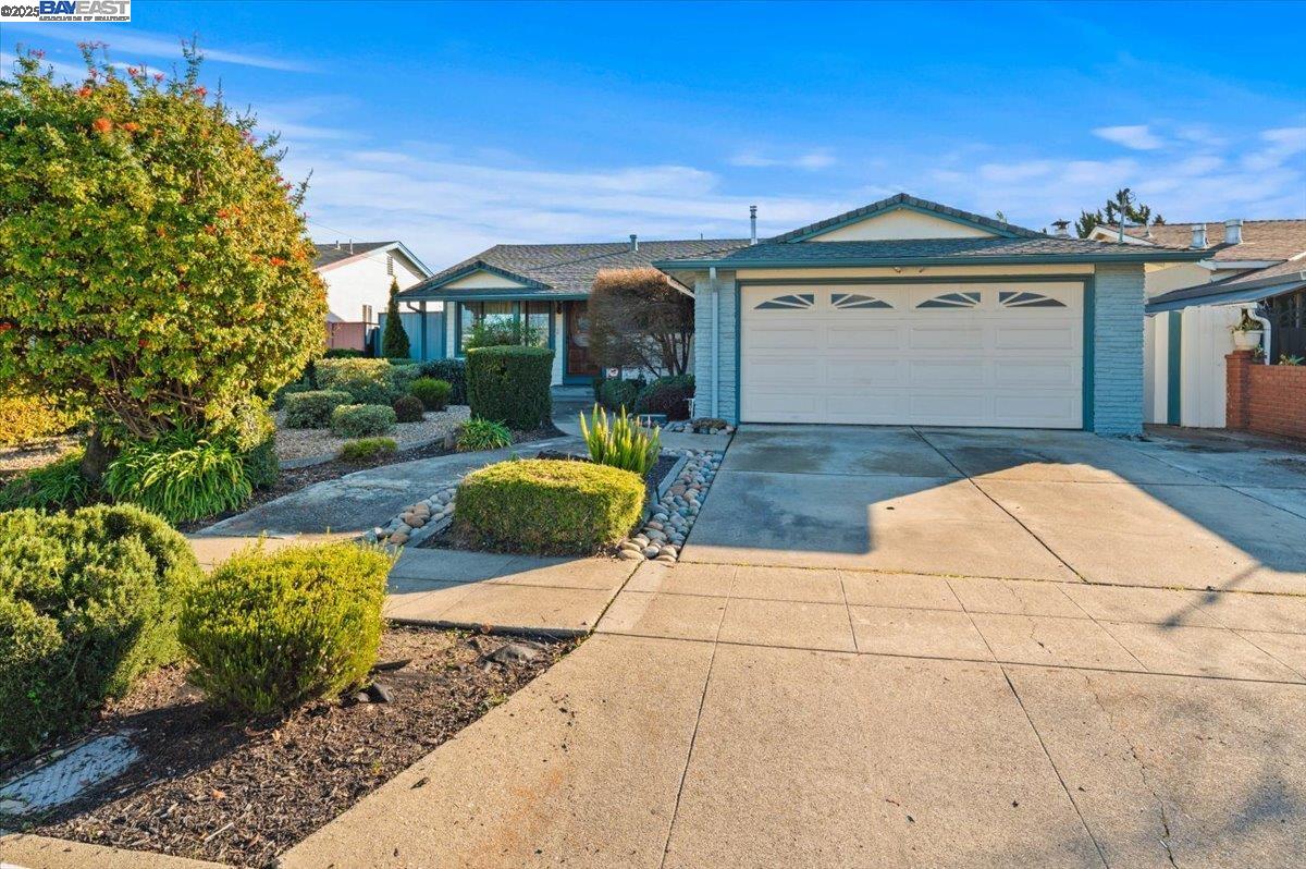 Detail Gallery Image 1 of 1 For 1962 Catalpa Way, Hayward,  CA 94545 - 3 Beds | 1 Baths