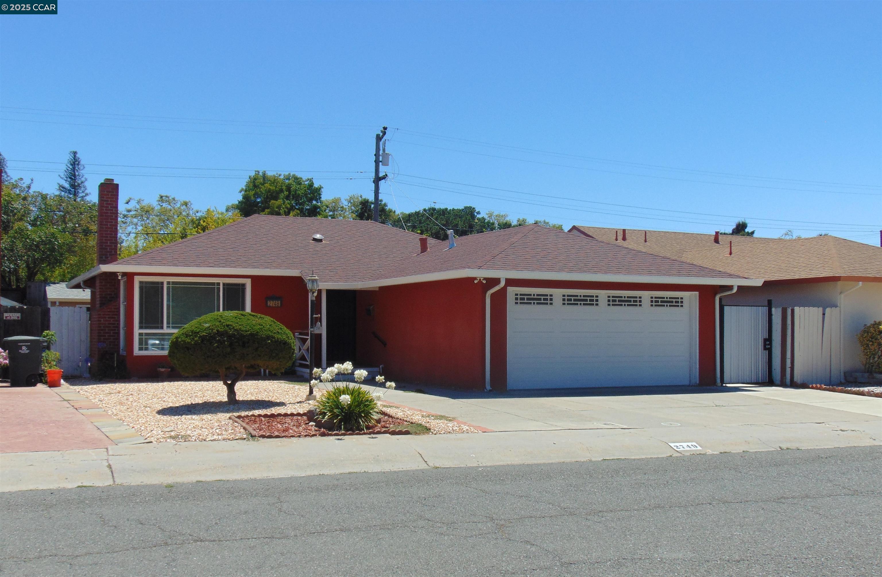 Detail Gallery Image 1 of 11 For 2749 Webb Street, Vallejo,  CA 94591 - 3 Beds | 2 Baths