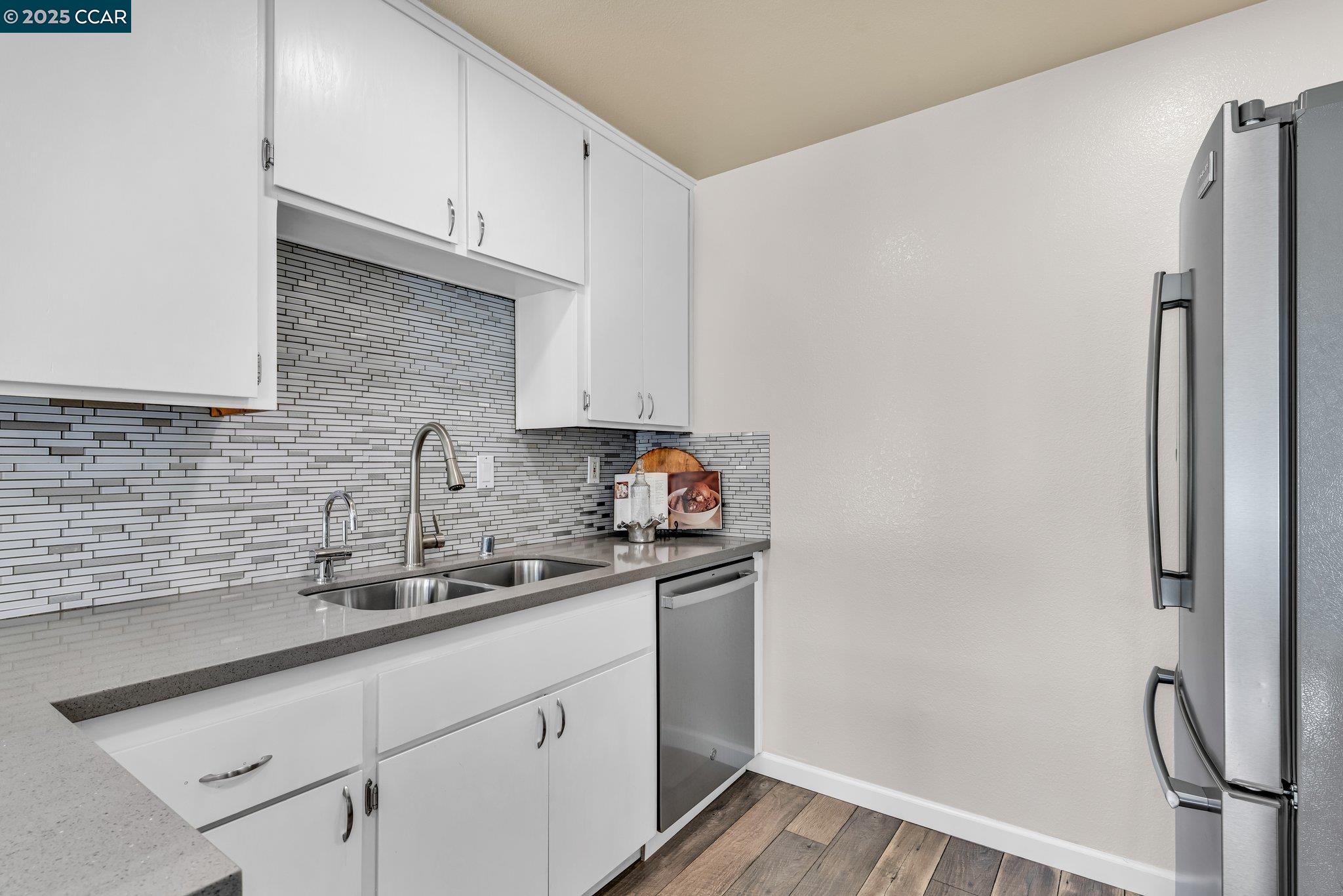Photo #6: 41083942 Listing 