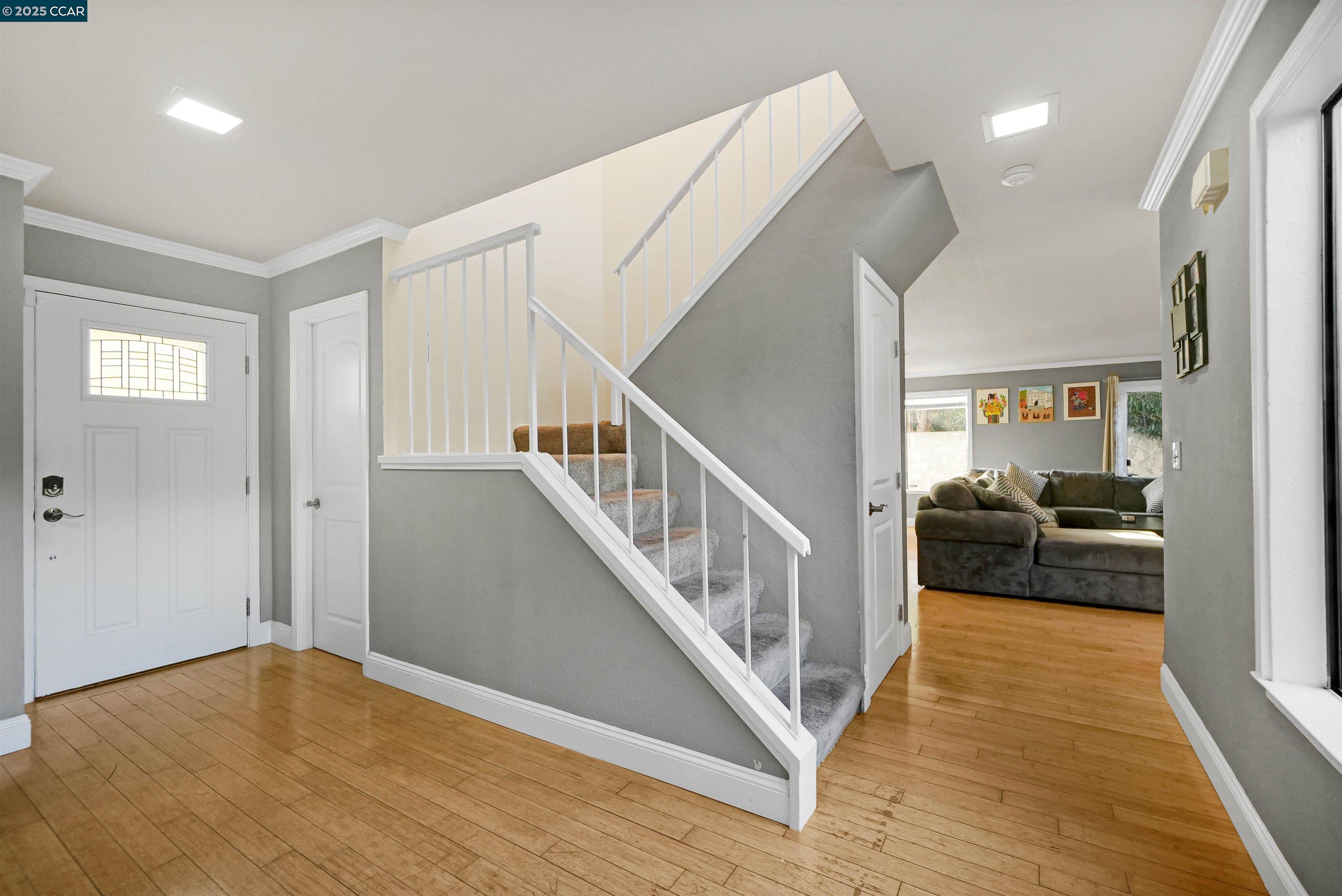 Detail Gallery Image 18 of 44 For 2202 Old Creek Cir, Pittsburg,  CA 94565 - 4 Beds | 2/1 Baths