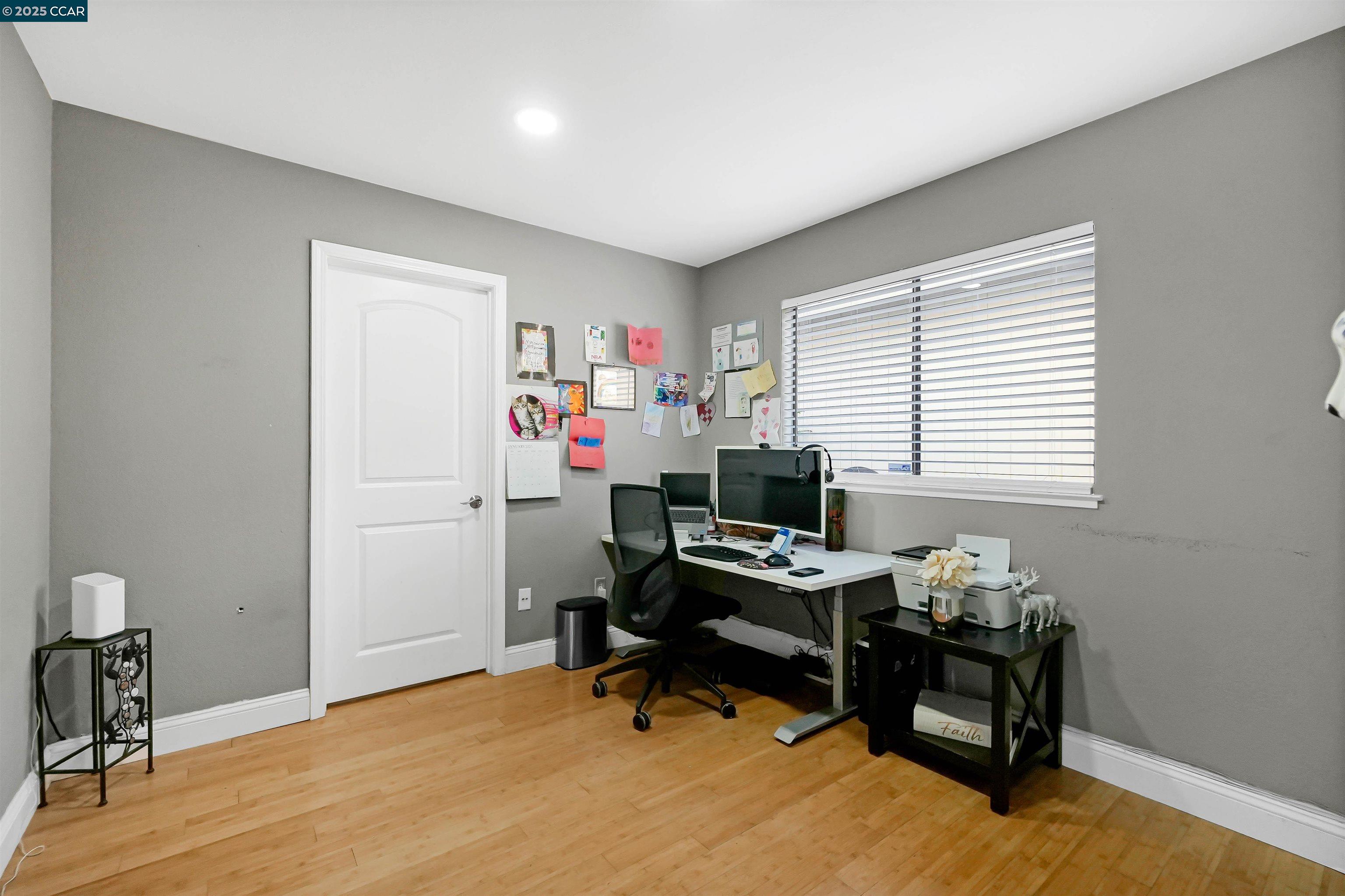 Detail Gallery Image 21 of 44 For 2202 Old Creek Cir, Pittsburg,  CA 94565 - 4 Beds | 2/1 Baths