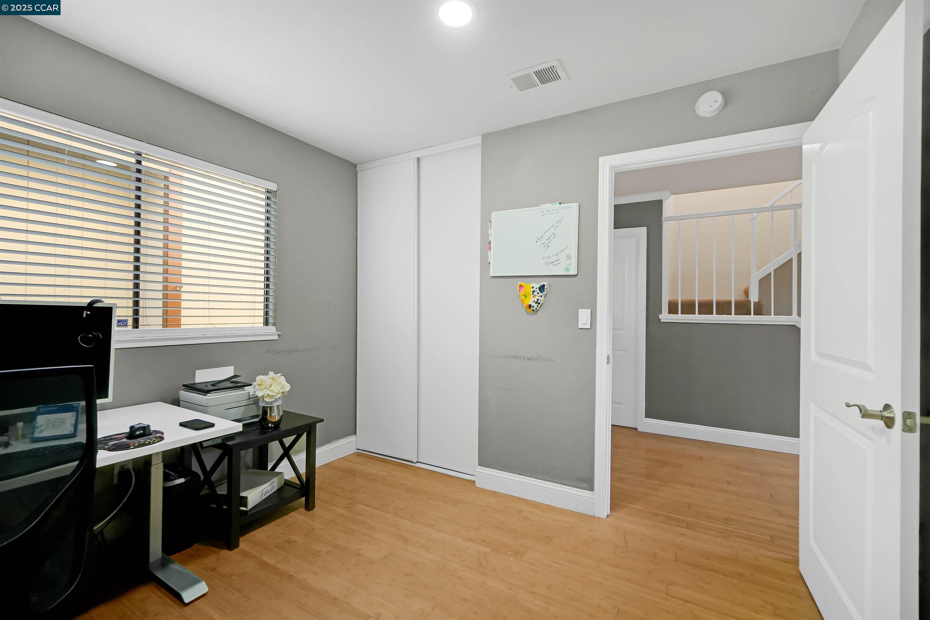 Detail Gallery Image 22 of 44 For 2202 Old Creek Cir, Pittsburg,  CA 94565 - 4 Beds | 2/1 Baths