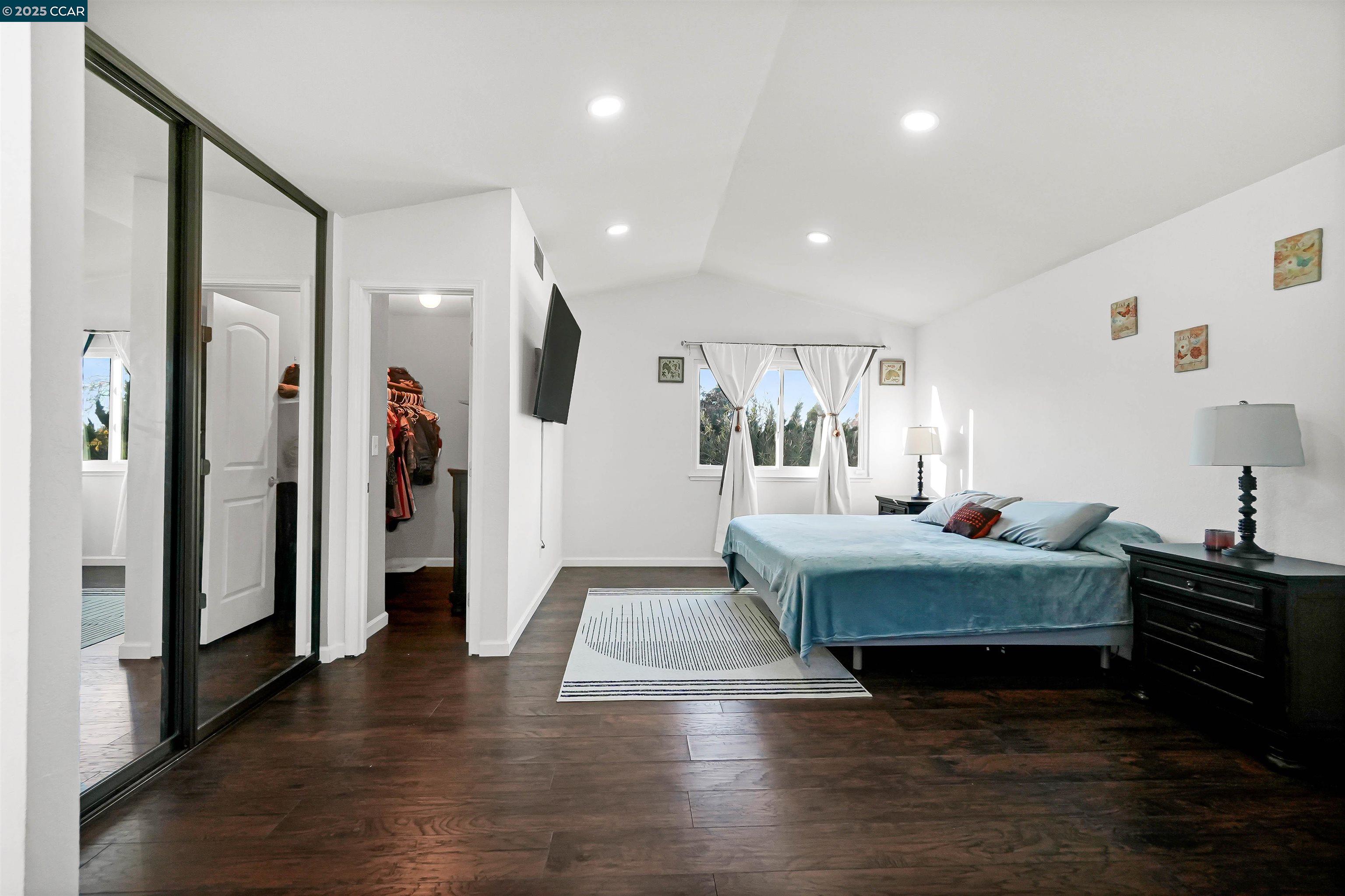 Detail Gallery Image 28 of 44 For 2202 Old Creek Cir, Pittsburg,  CA 94565 - 4 Beds | 2/1 Baths