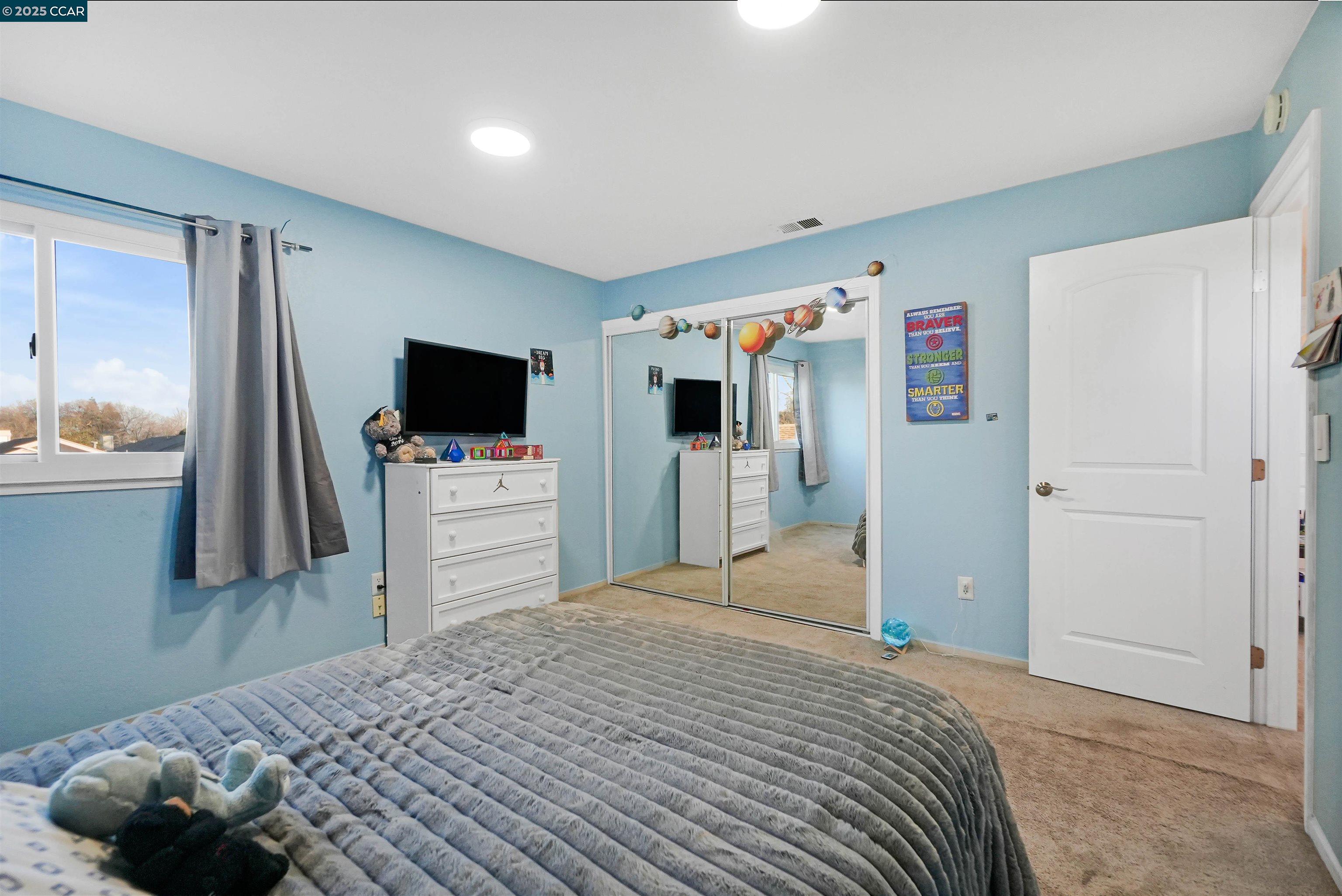 Detail Gallery Image 33 of 44 For 2202 Old Creek Cir, Pittsburg,  CA 94565 - 4 Beds | 2/1 Baths