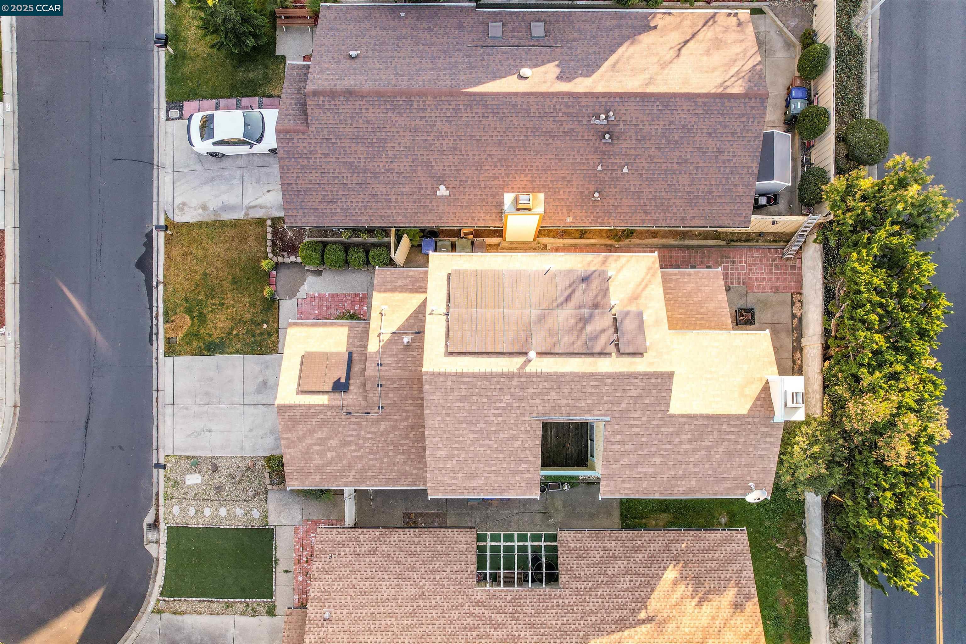 Detail Gallery Image 42 of 44 For 2202 Old Creek Cir, Pittsburg,  CA 94565 - 4 Beds | 2/1 Baths