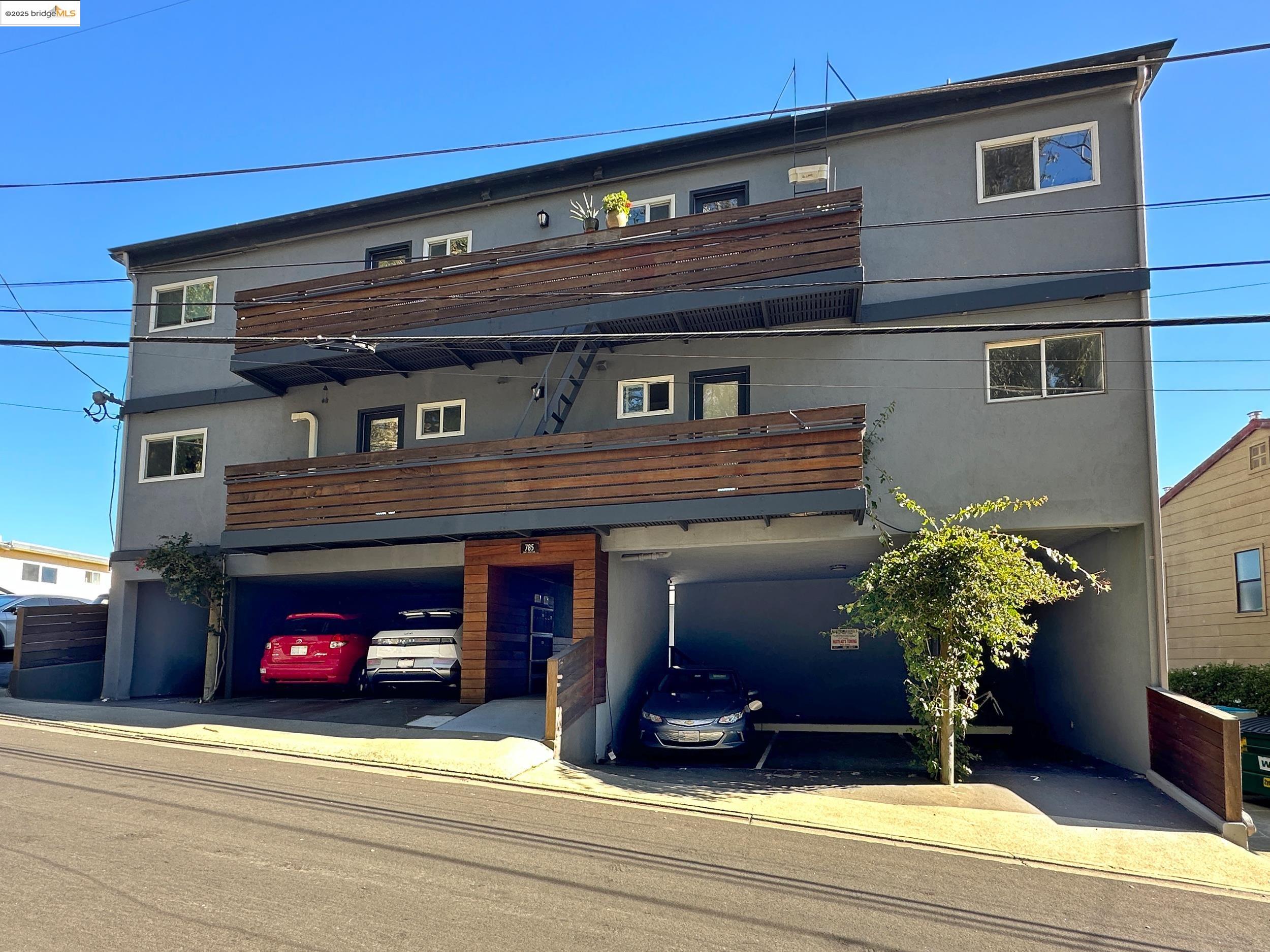 More Details about MLS # 41083979 : 785 TAFT AVE # 4