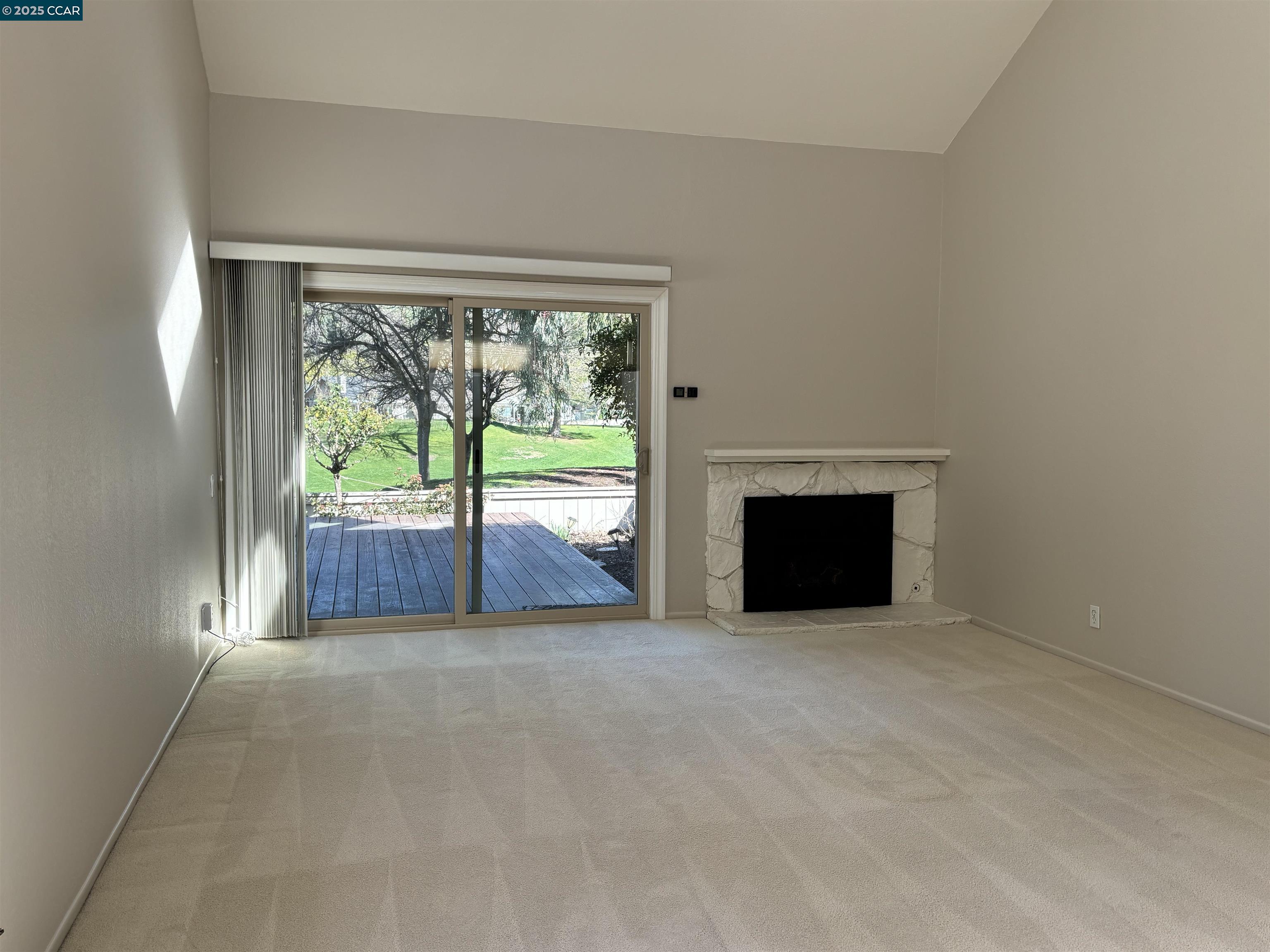 Photo #2: 41083980 Listing 