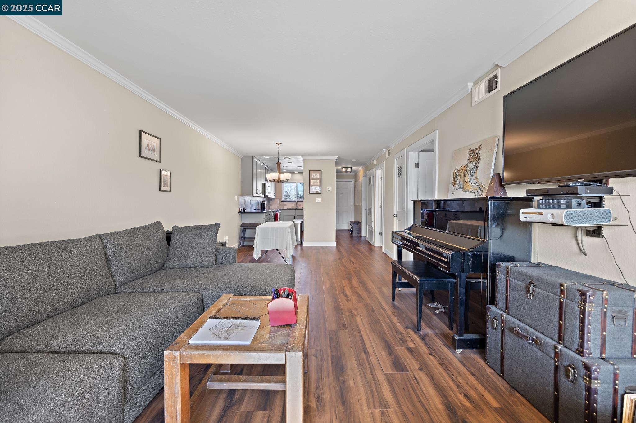 Photo #5: 41083989 Listing 
