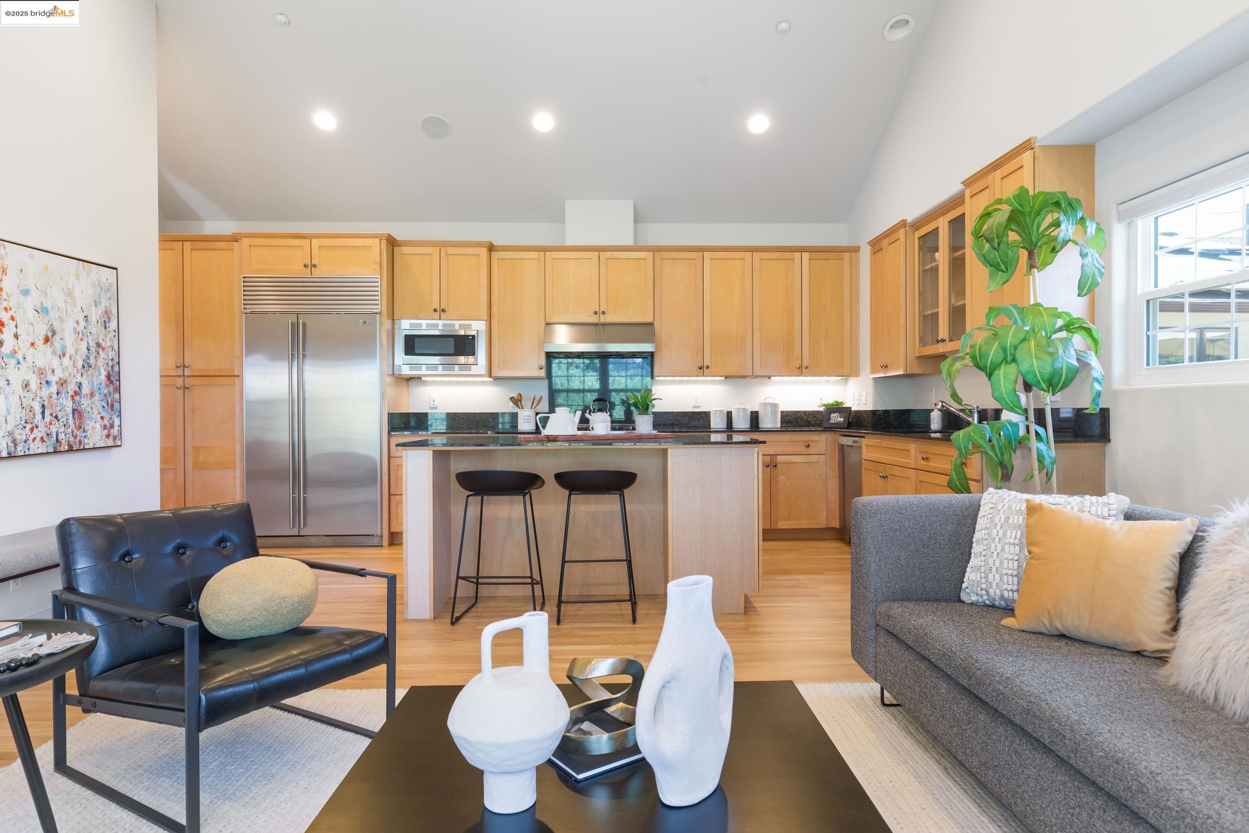 50 Pine Hills Ct, Oakland, California 94611, 4 Bedrooms Bedrooms, 9 Rooms Rooms,3 BathroomsBathrooms,Residential,For Sale,50 Pine Hills Ct,41084032