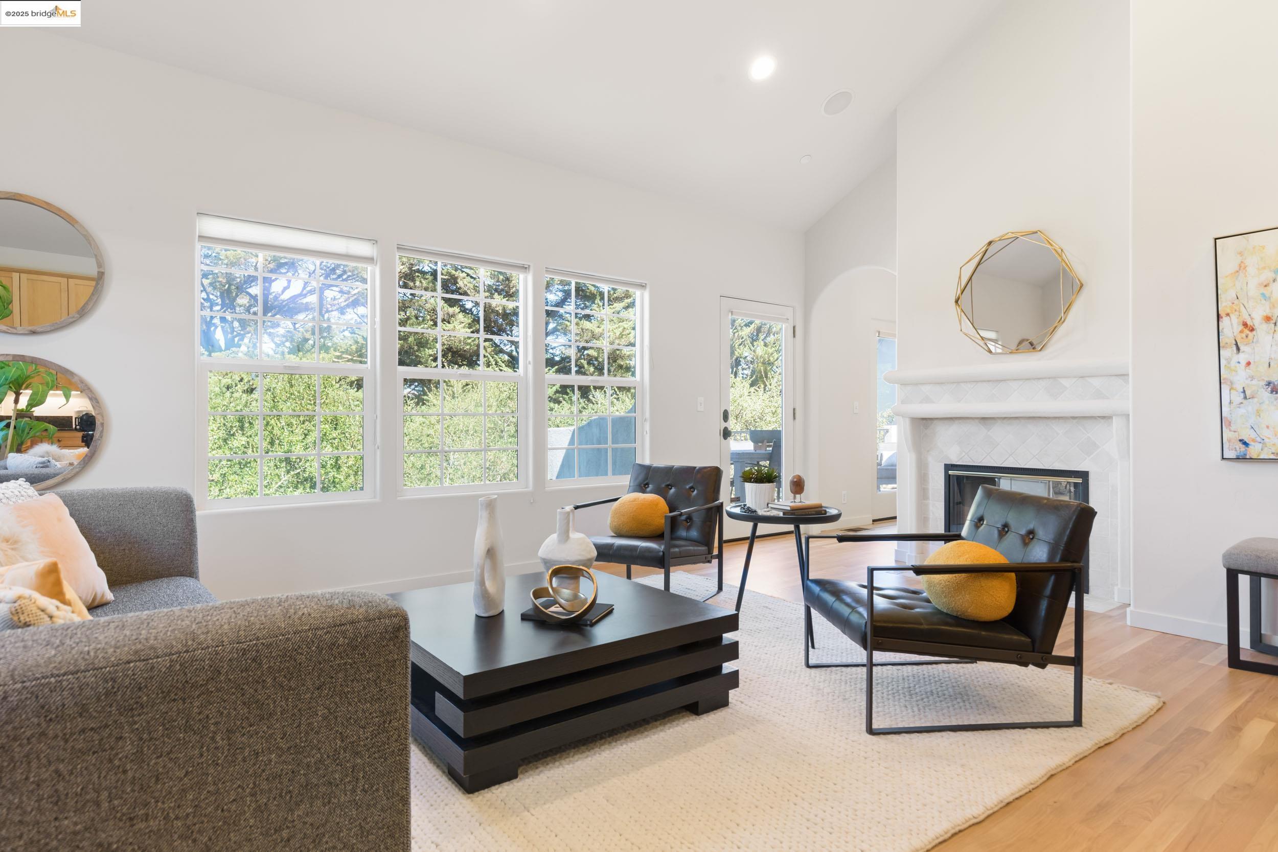 50 Pine Hills Ct, Oakland, California 94611, 4 Bedrooms Bedrooms, 9 Rooms Rooms,3 BathroomsBathrooms,Residential,For Sale,50 Pine Hills Ct,41084032