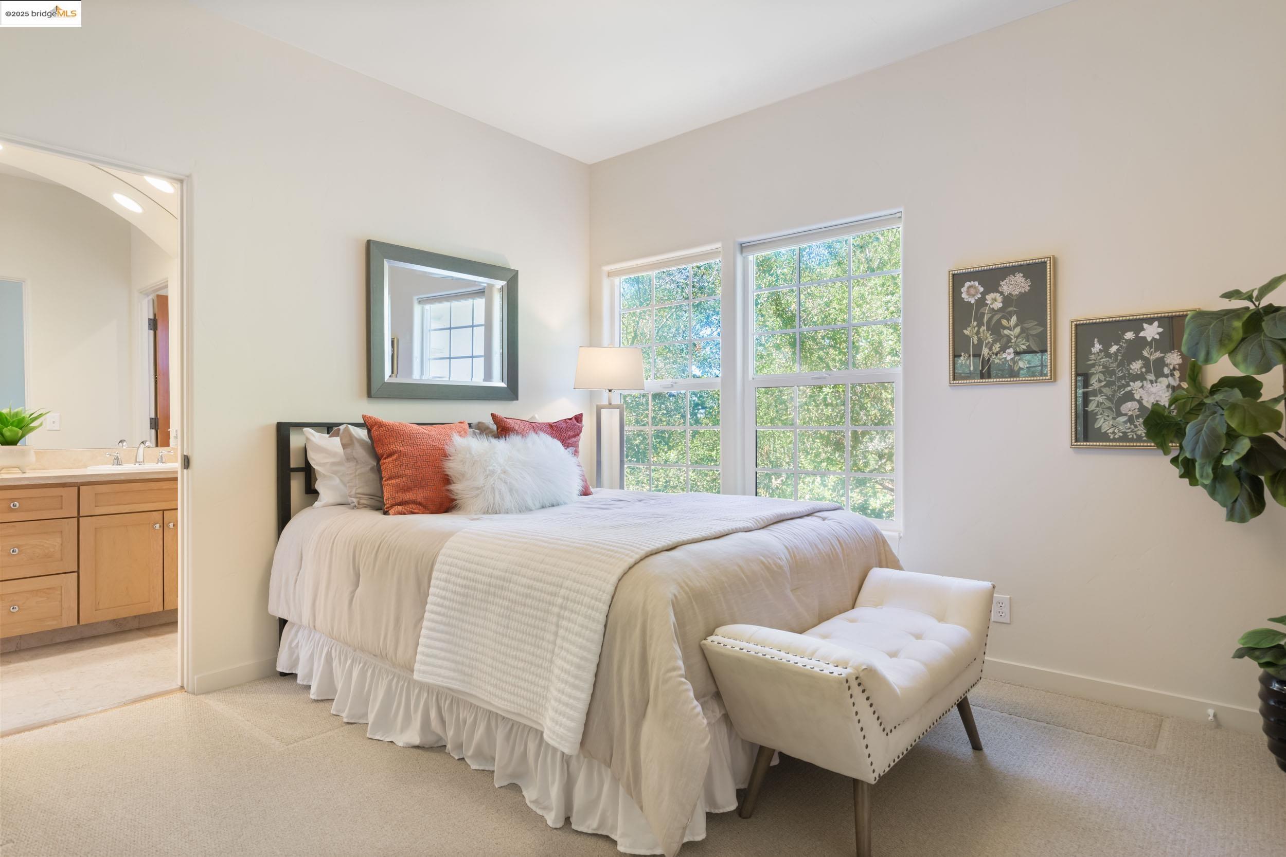 50 Pine Hills Ct, Oakland, California 94611, 4 Bedrooms Bedrooms, 9 Rooms Rooms,3 BathroomsBathrooms,Residential,For Sale,50 Pine Hills Ct,41084032