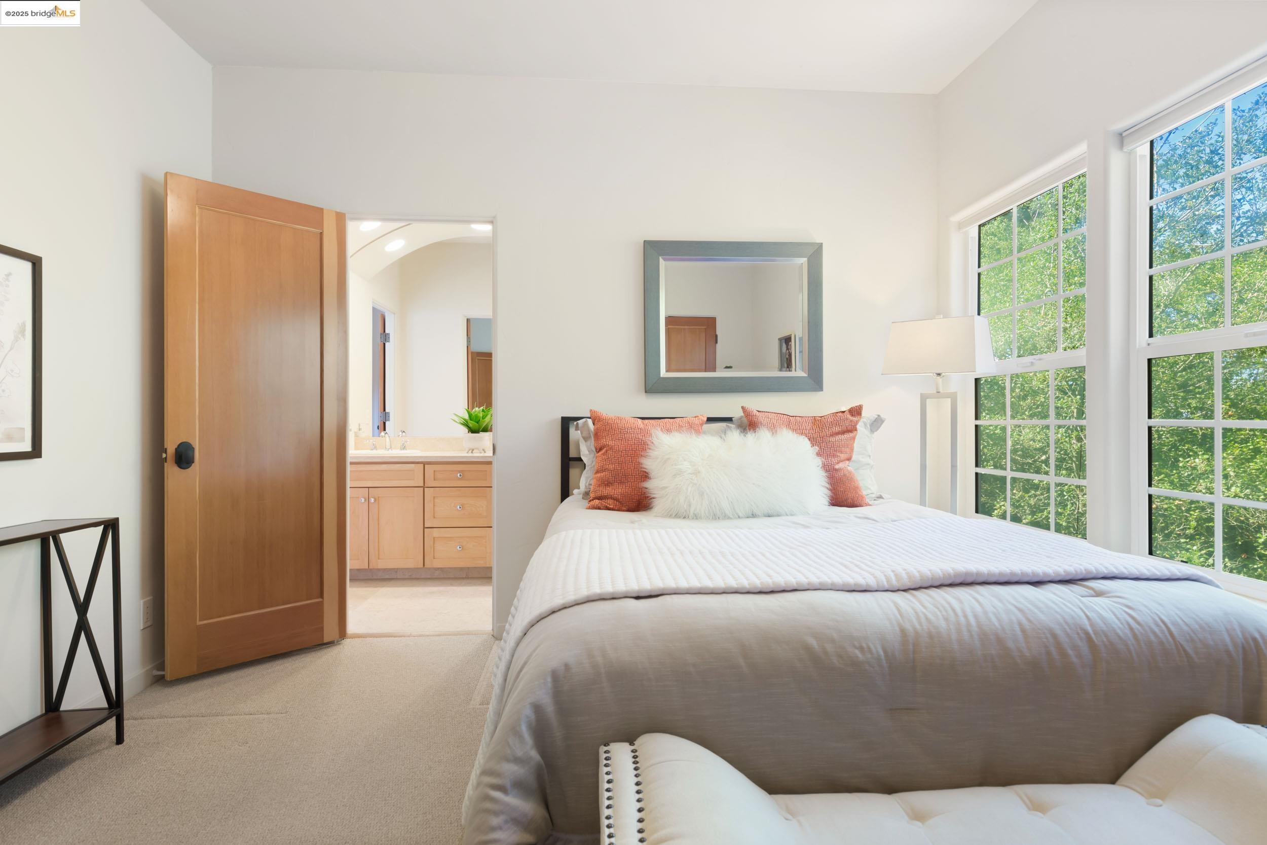 50 Pine Hills Ct, Oakland, California 94611, 4 Bedrooms Bedrooms, 9 Rooms Rooms,3 BathroomsBathrooms,Residential,For Sale,50 Pine Hills Ct,41084032
