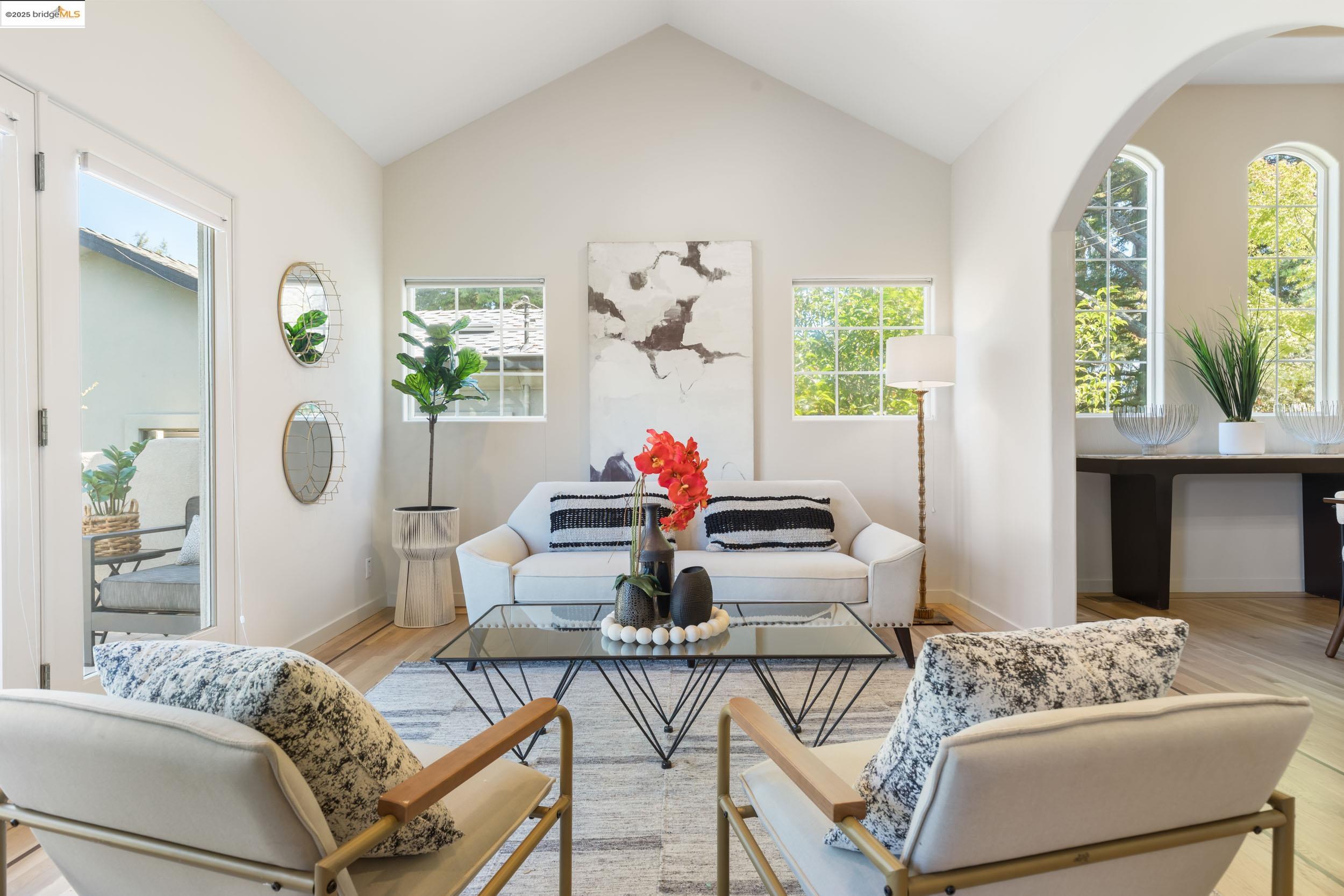 50 Pine Hills Ct, Oakland, California 94611, 4 Bedrooms Bedrooms, 9 Rooms Rooms,3 BathroomsBathrooms,Residential,For Sale,50 Pine Hills Ct,41084032