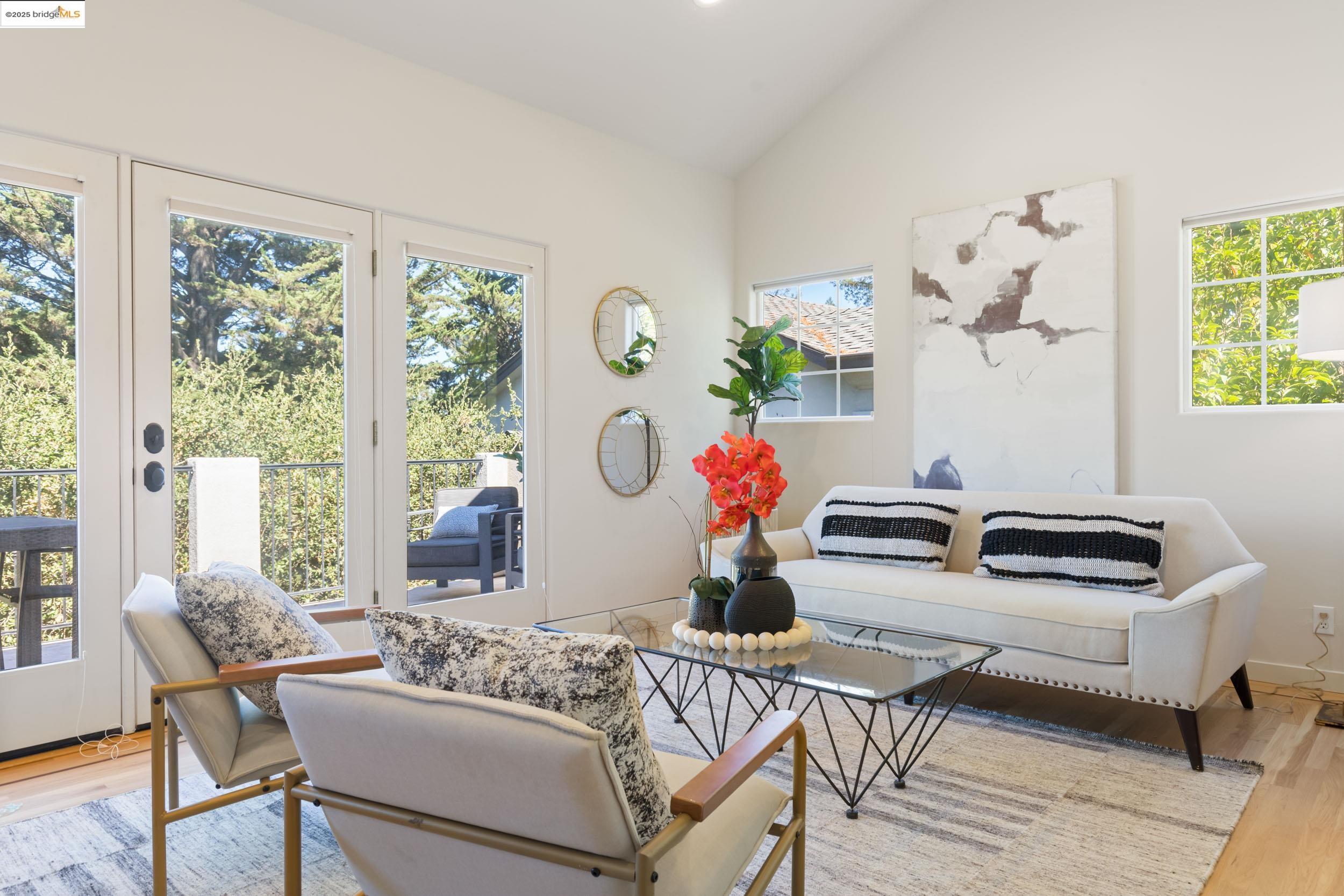 50 Pine Hills Ct, Oakland, California 94611, 4 Bedrooms Bedrooms, 9 Rooms Rooms,3 BathroomsBathrooms,Residential,For Sale,50 Pine Hills Ct,41084032