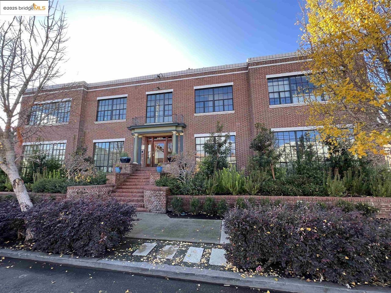 More Details about MLS # 41084044 : 425 E 11TH ST # 15