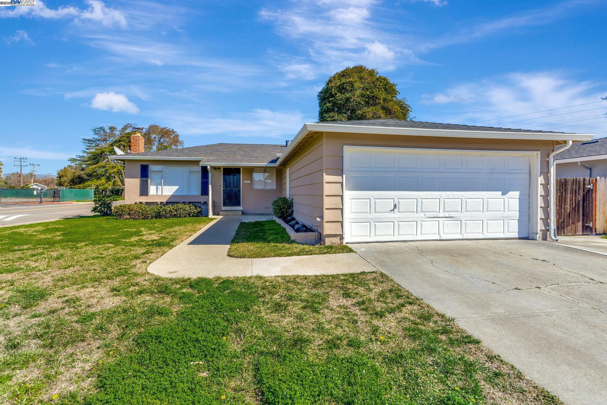 Detail Gallery Image 1 of 1 For 102 Poppy Ct, Fremont,  CA 94538 - 4 Beds | 2 Baths