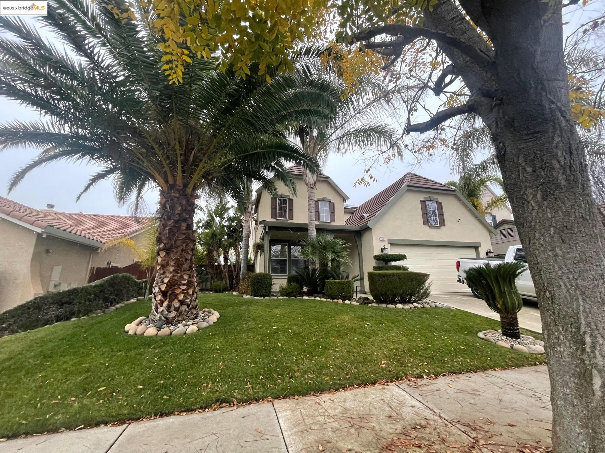 Detail Gallery Image 2 of 9 For 697 Canmore Ct, Brentwood,  CA 94513 - 4 Beds | 3 Baths