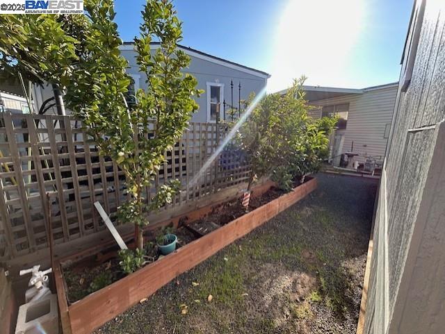 Detail Gallery Image 25 of 35 For 3015 E Bayshore Road #129,  Redwood City,  CA 94063 - 3 Beds | 2 Baths