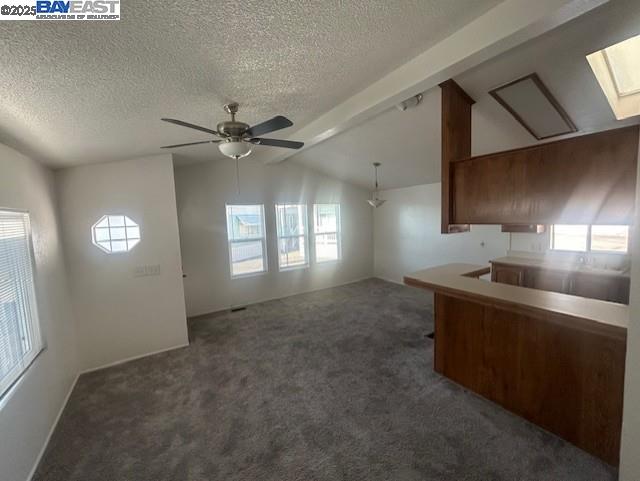 Detail Gallery Image 9 of 35 For 3015 E Bayshore Road #129,  Redwood City,  CA 94063 - 3 Beds | 2 Baths