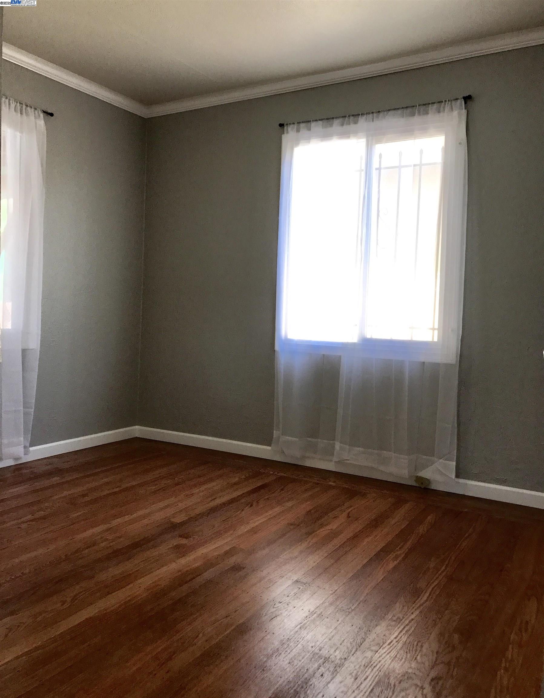 2511 Truman Ave, Oakland, California 94605, 4 Bedrooms Bedrooms, 7 Rooms Rooms,2 BathroomsBathrooms,Residential,For Sale,2511 Truman Ave,41084071