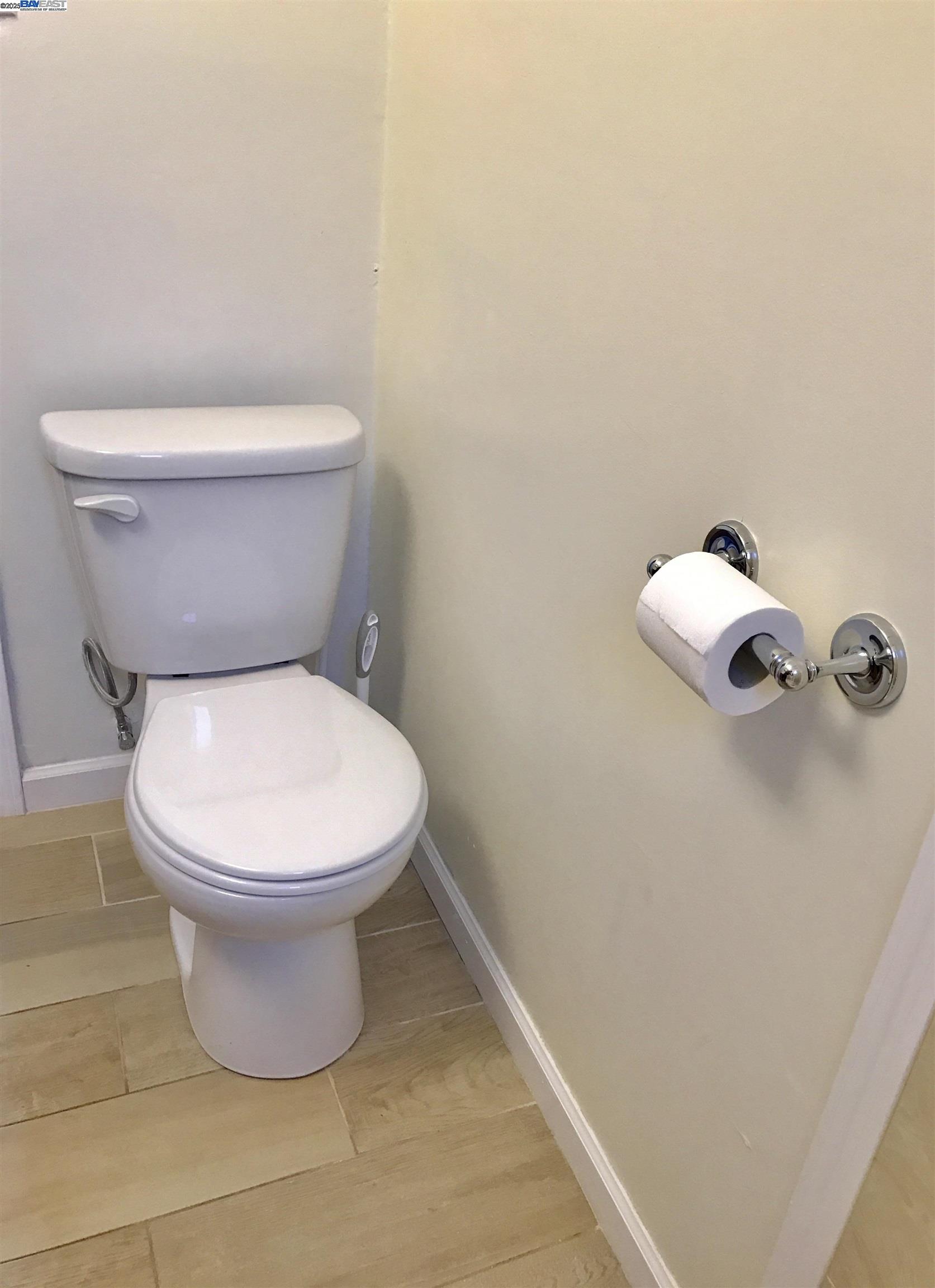 2511 Truman Ave, Oakland, California 94605, 4 Bedrooms Bedrooms, 7 Rooms Rooms,2 BathroomsBathrooms,Residential,For Sale,2511 Truman Ave,41084071