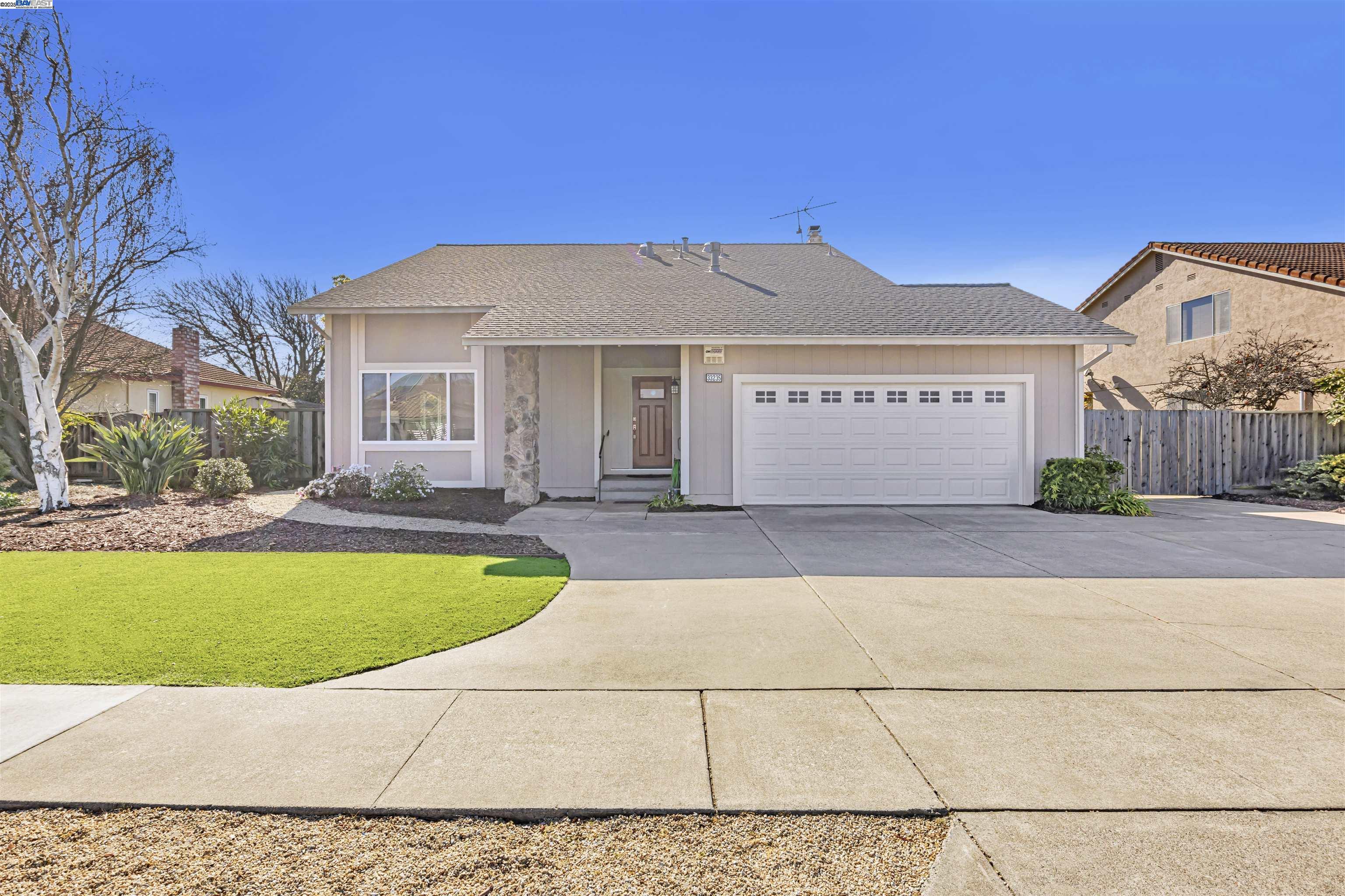 Detail Gallery Image 1 of 1 For 33235 Lark Way, Fremont,  CA 94555 - 4 Beds | 2/1 Baths