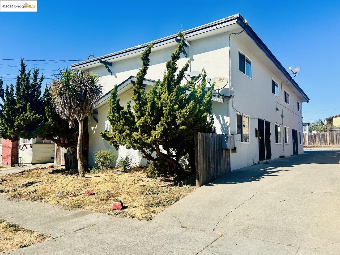 Detail Gallery Image 1 of 17 For 2657 79th Ave, Oakland,  CA 94605 - – Beds | – Baths