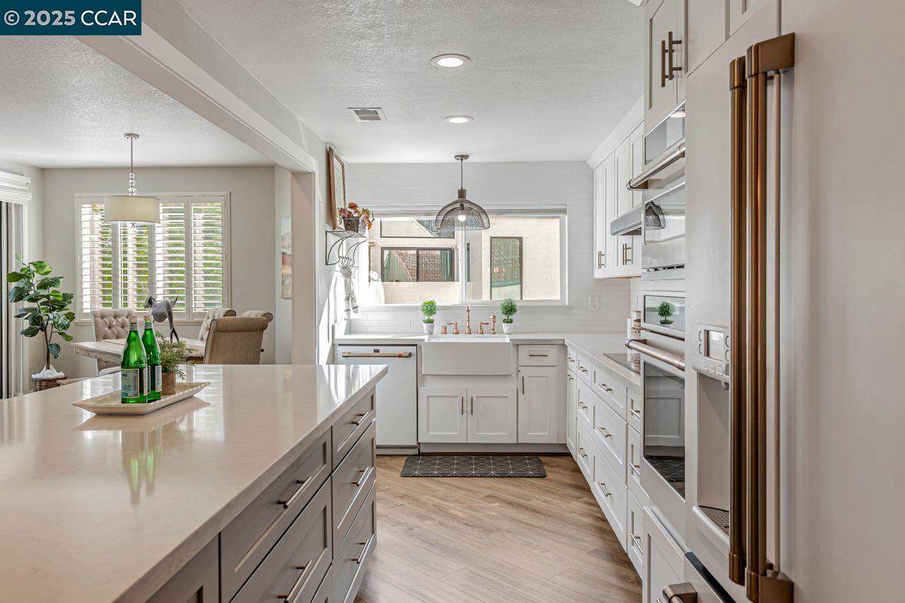 Photo #2: 41084100 Listing 