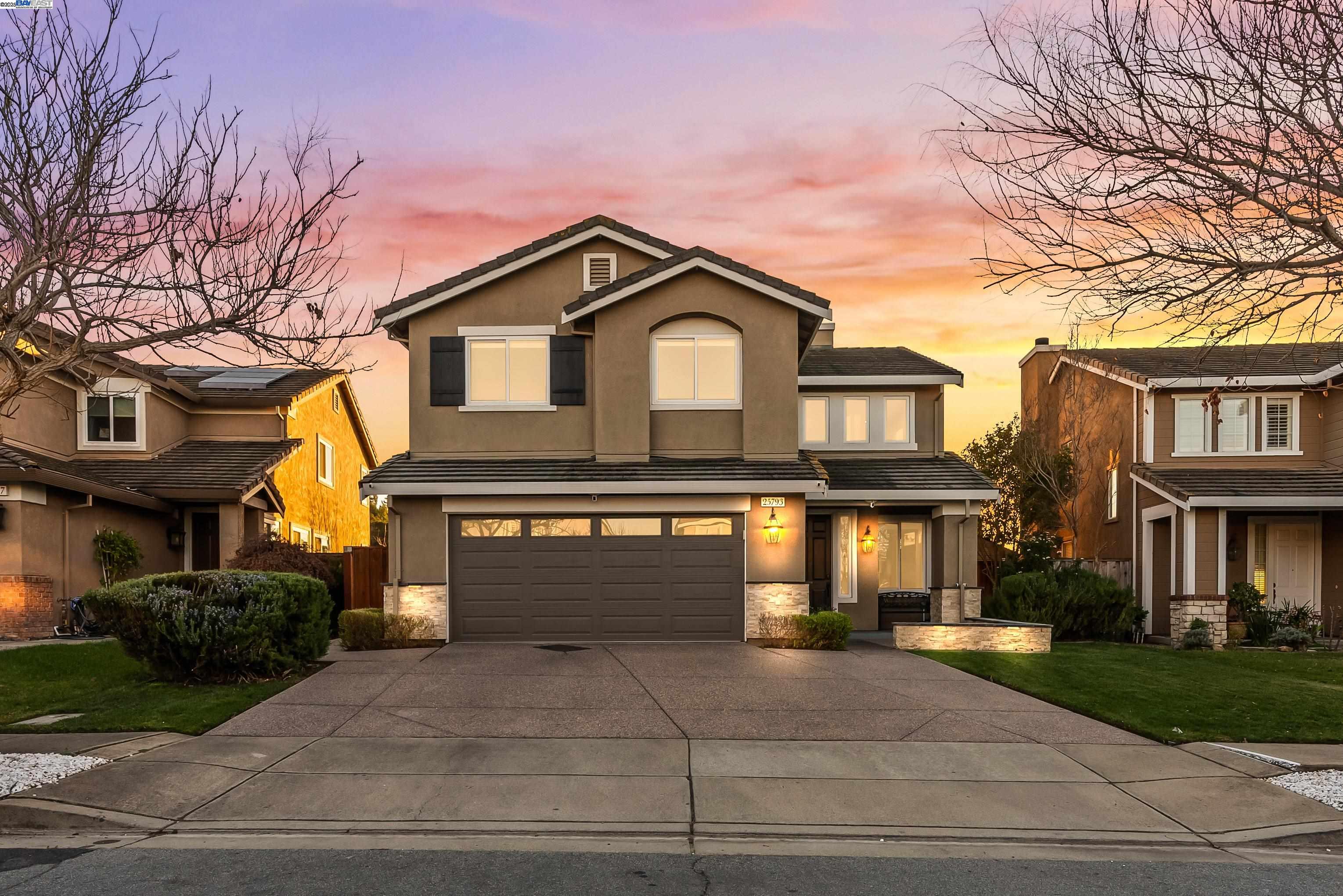 Detail Gallery Image 1 of 1 For 25793 Durrwood Ct, Castro Valley,  CA 94552 - 5 Beds | 2/1 Baths