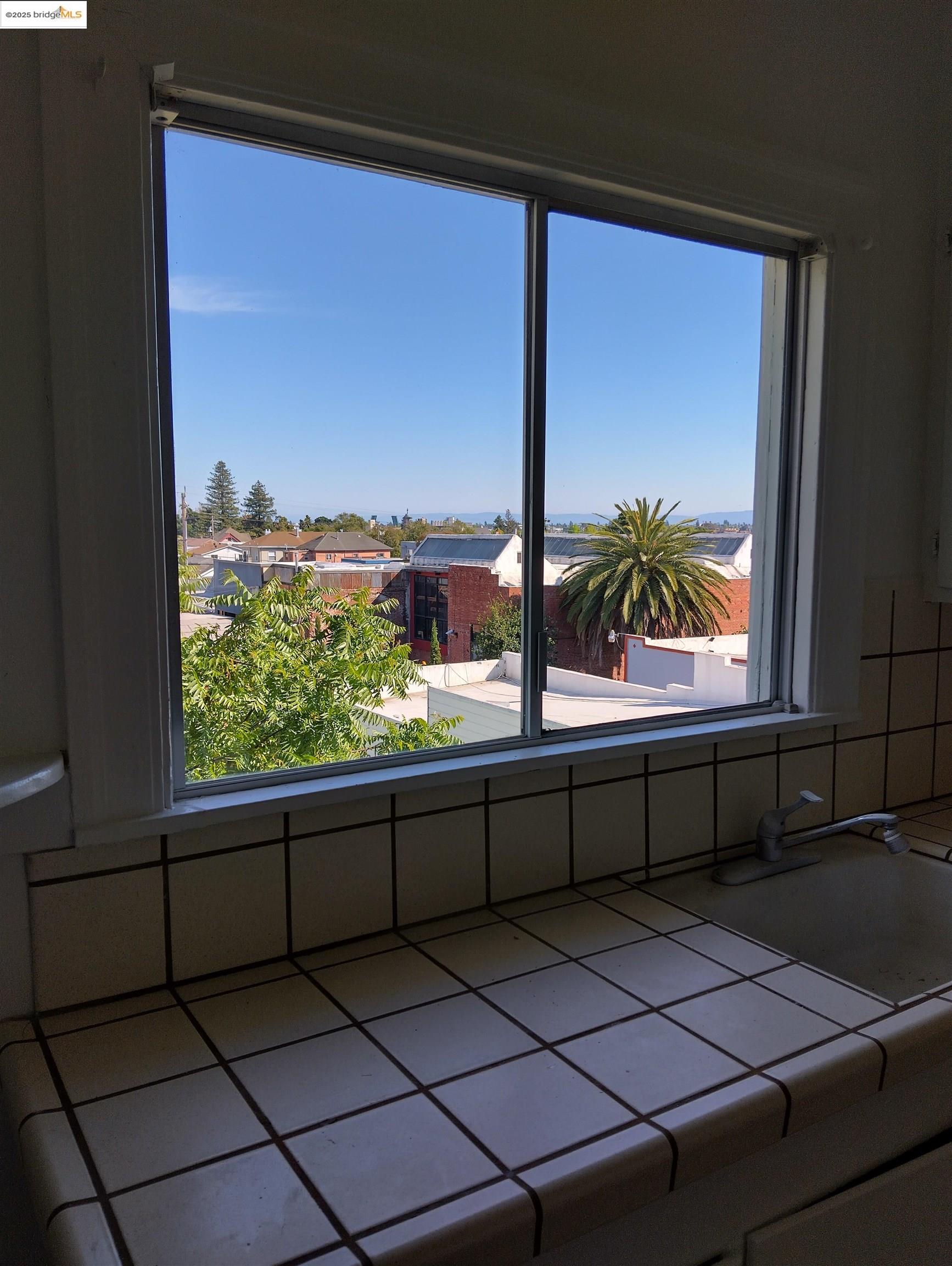 Detail Gallery Image 20 of 48 For 1864 11th Ave, Oakland,  CA 94606 - – Beds | – Baths